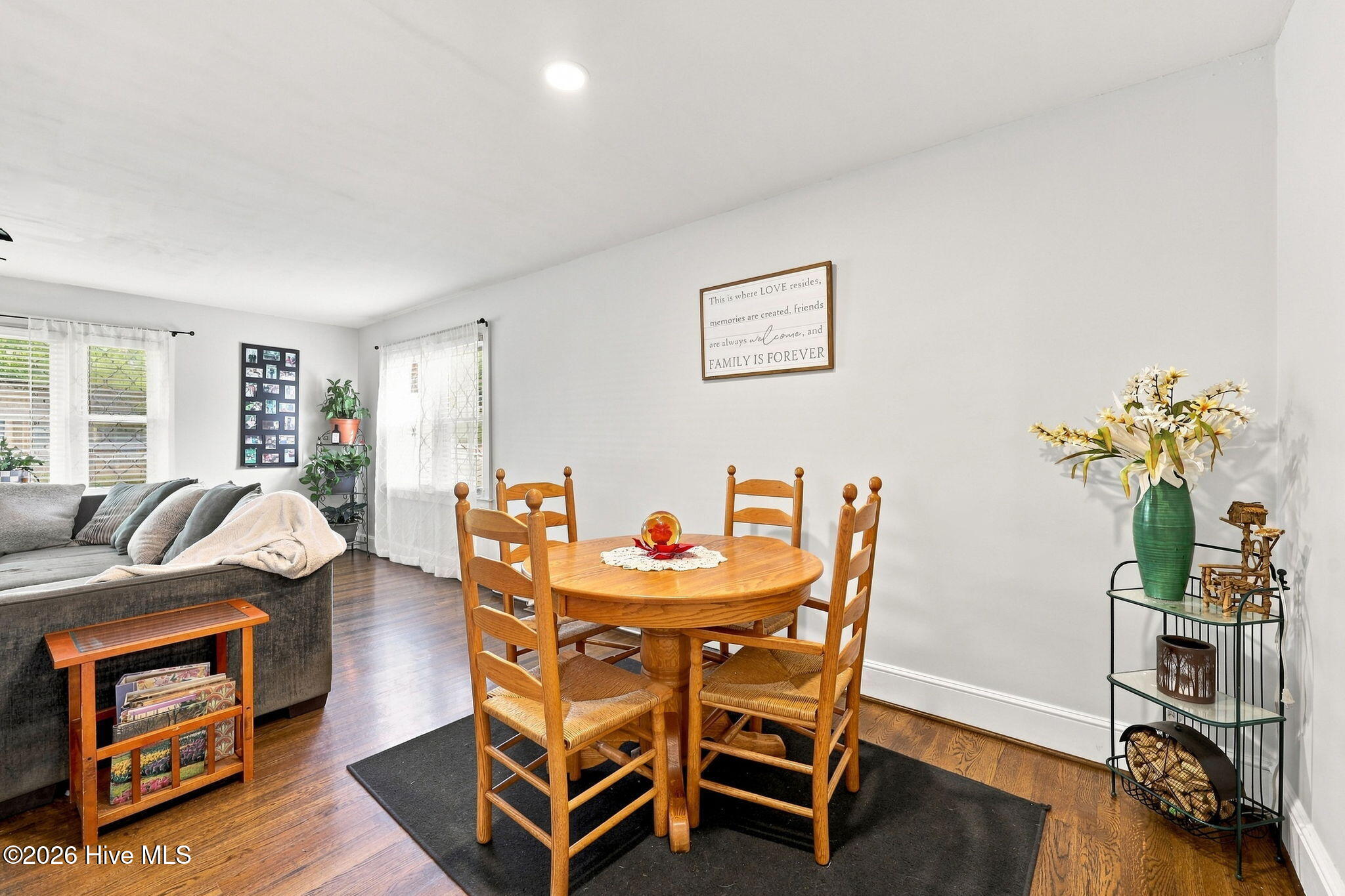 4048 Pitt Street Property Photo 20