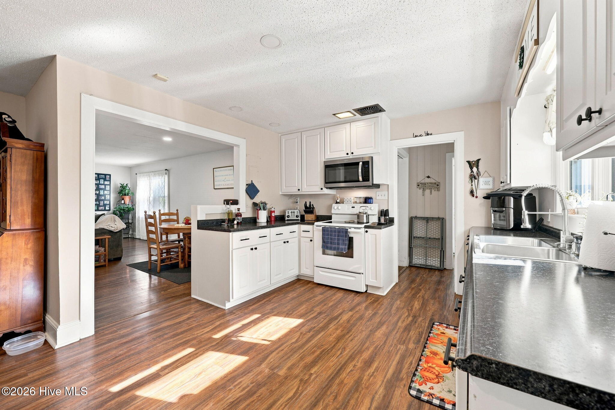 4048 Pitt Street Property Photo 24