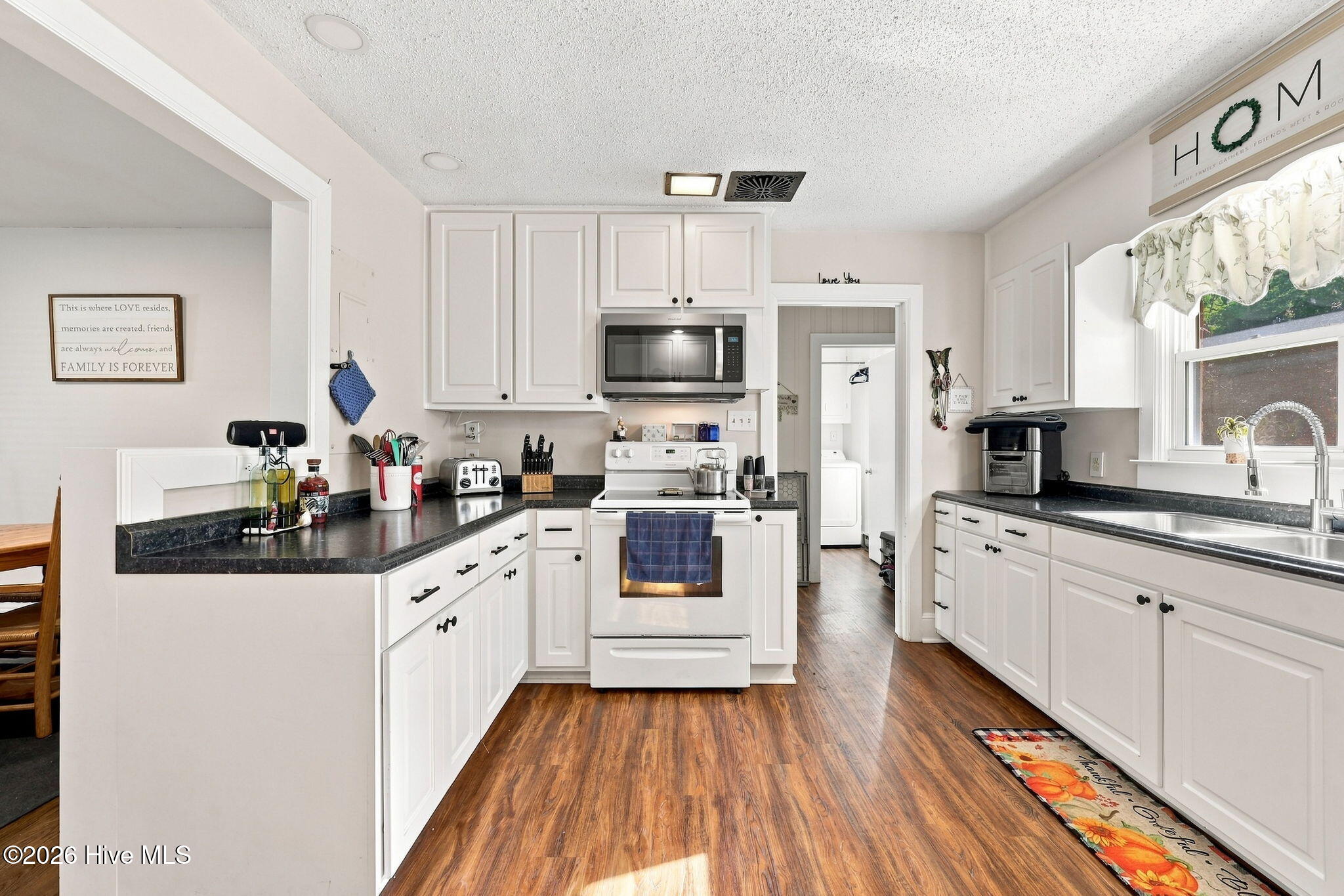 4048 Pitt Street Property Photo 25