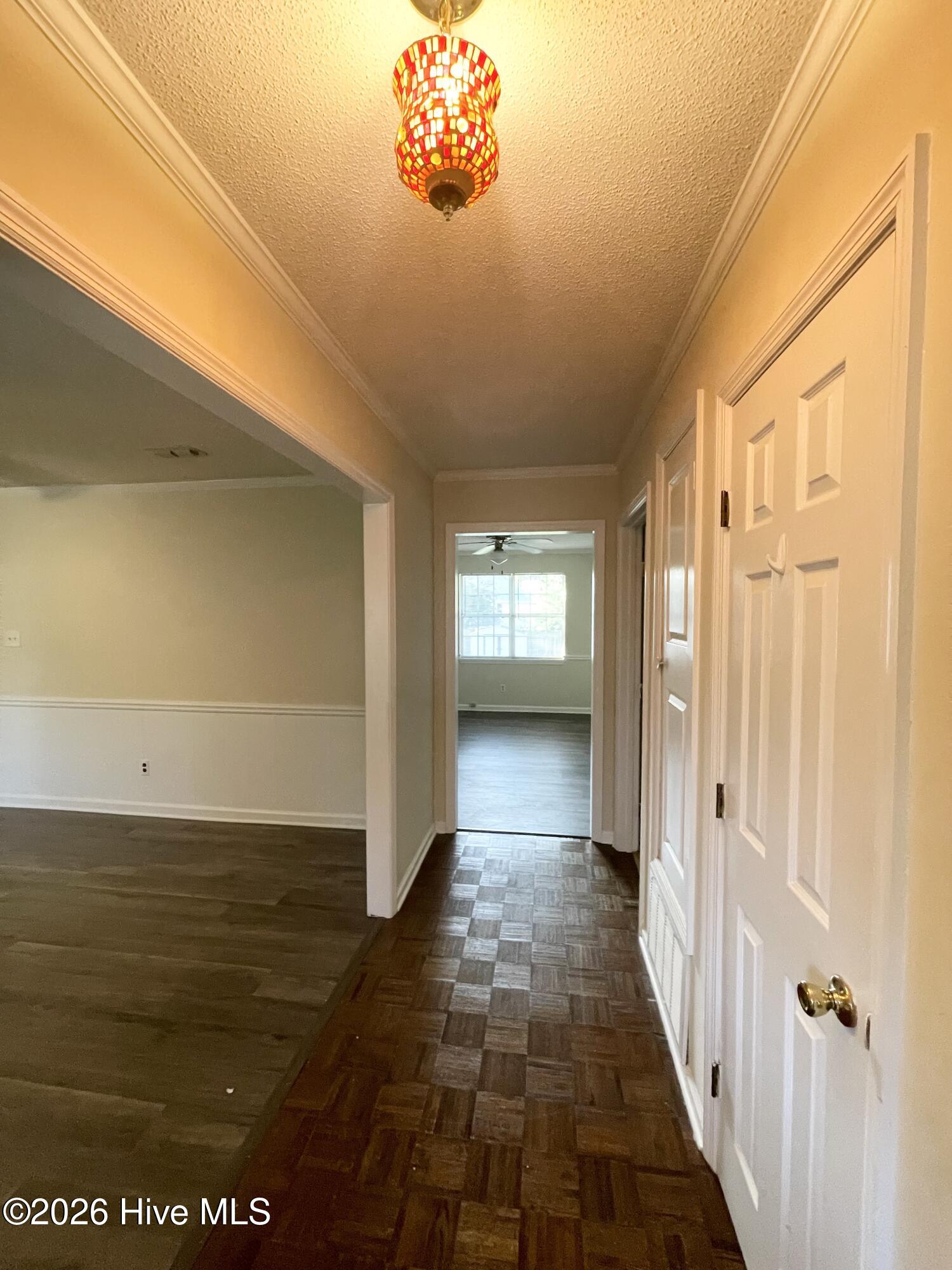 642 W Clinton Way W Property Photo 2