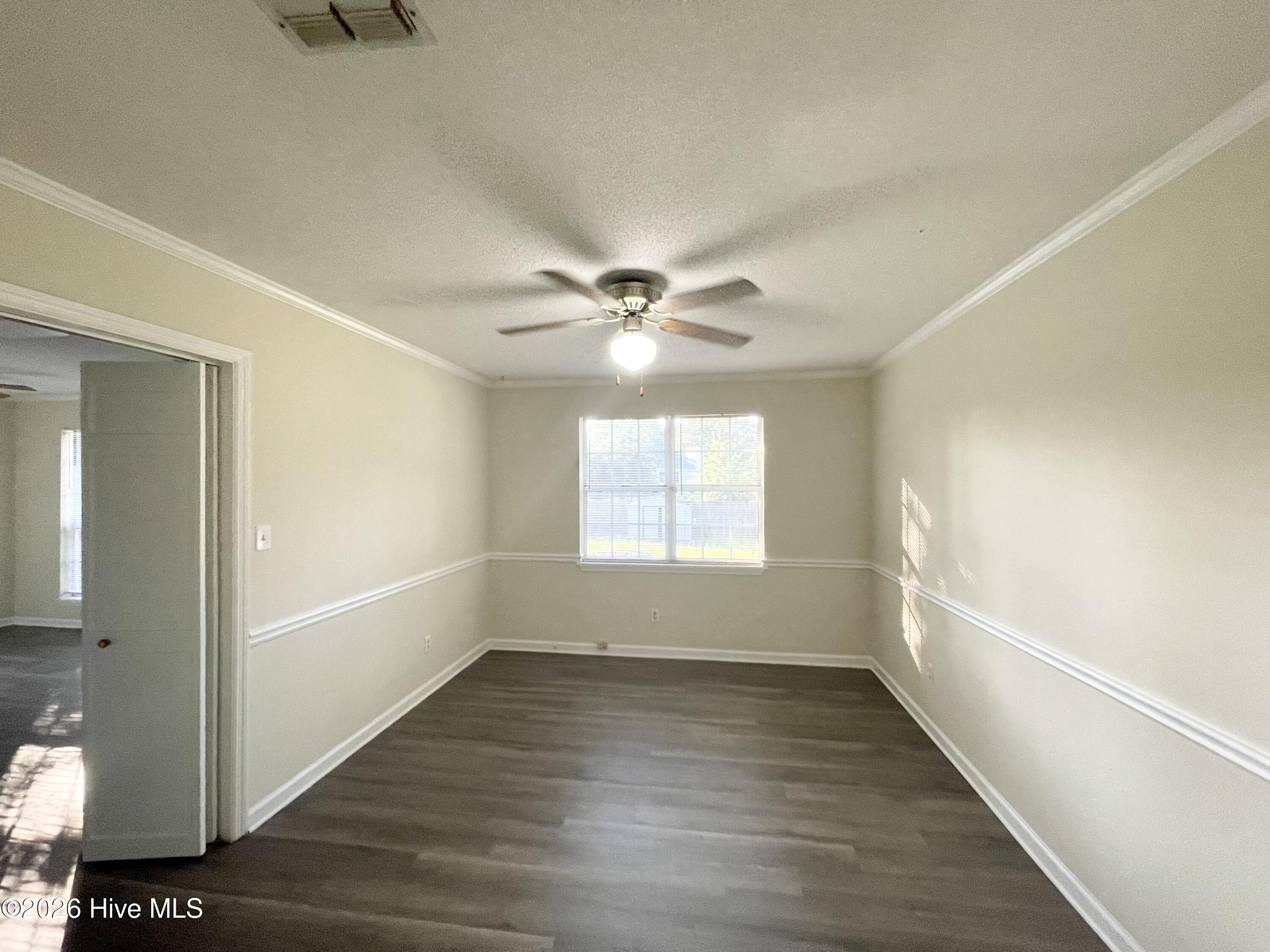 642 W Clinton Way W Property Photo 8