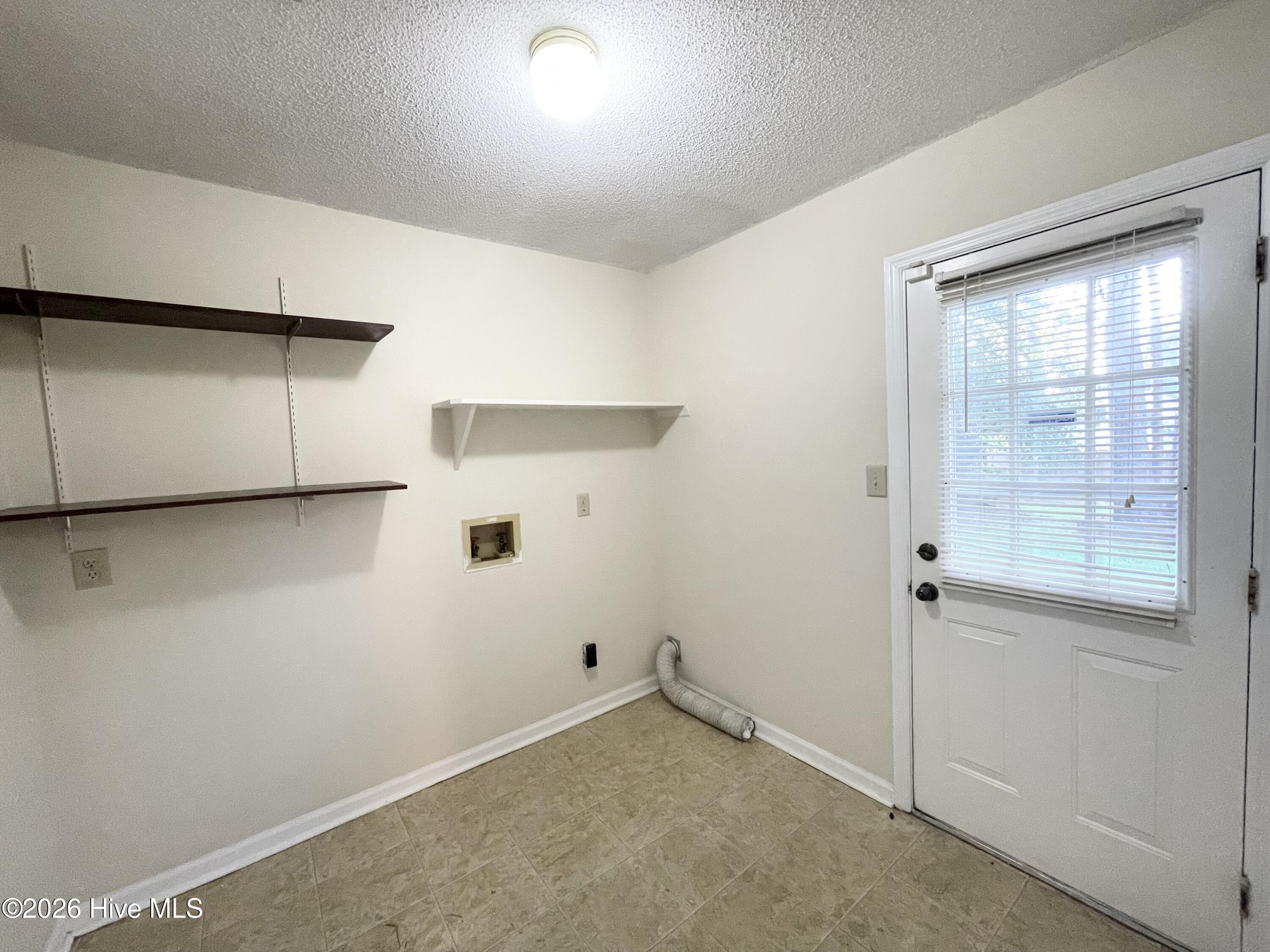 642 W Clinton Way W Property Photo 17