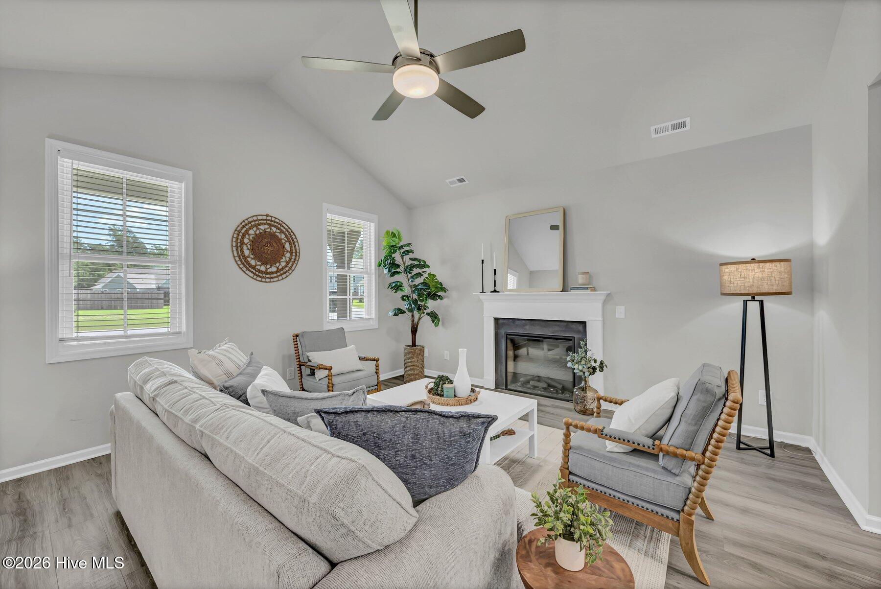1542 Selby Court Property Photo 7