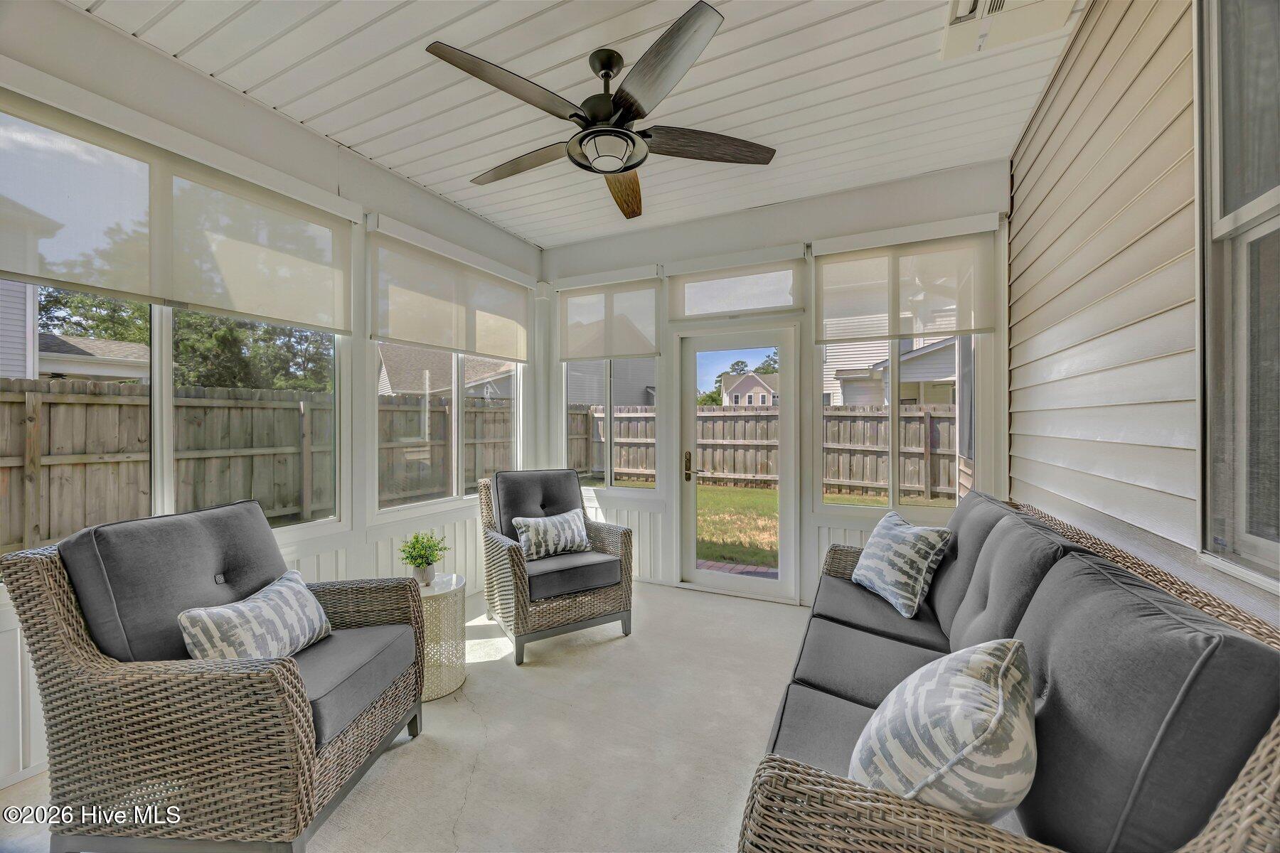 1542 Selby Court Property Photo 24