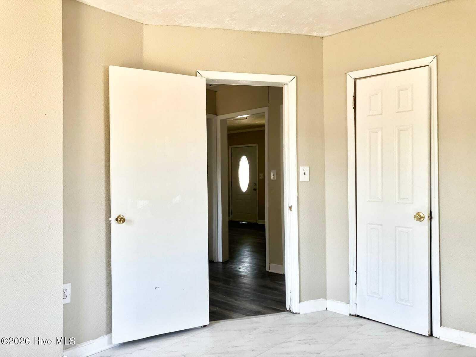 2116 Cadden Road Property Photo 6