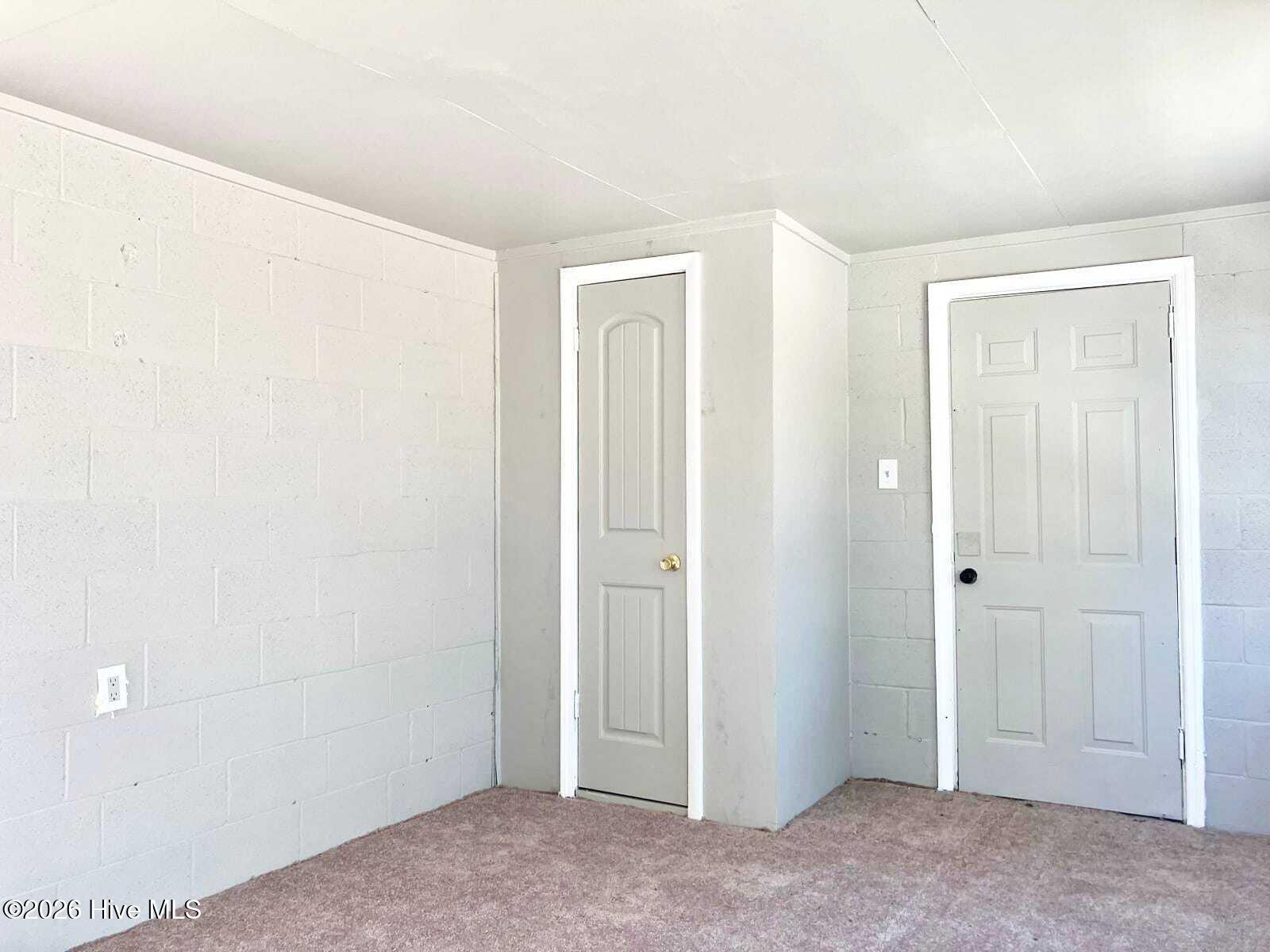 2116 Cadden Road Property Photo 9