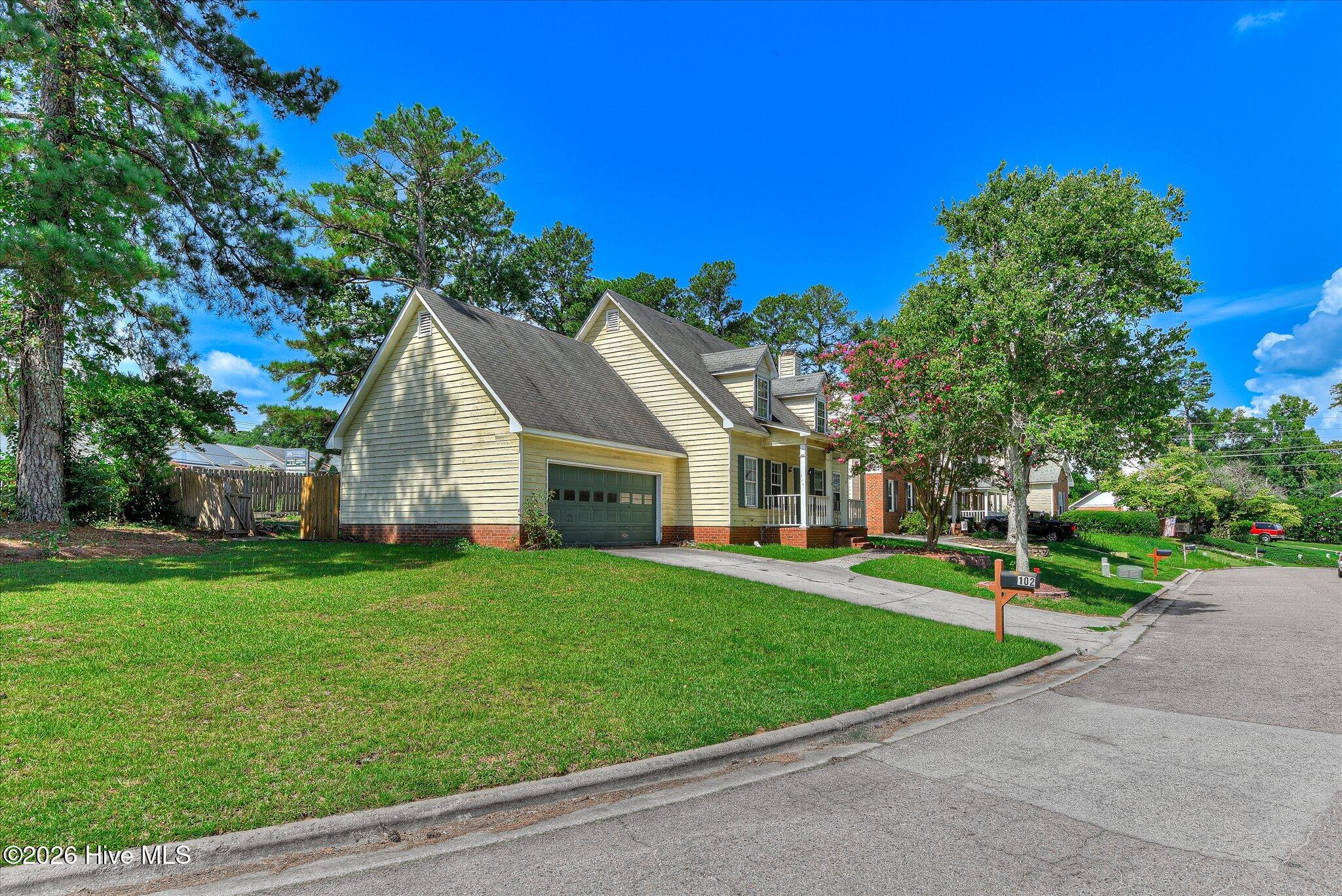 102 Moss Creek Drive Property Photo 3