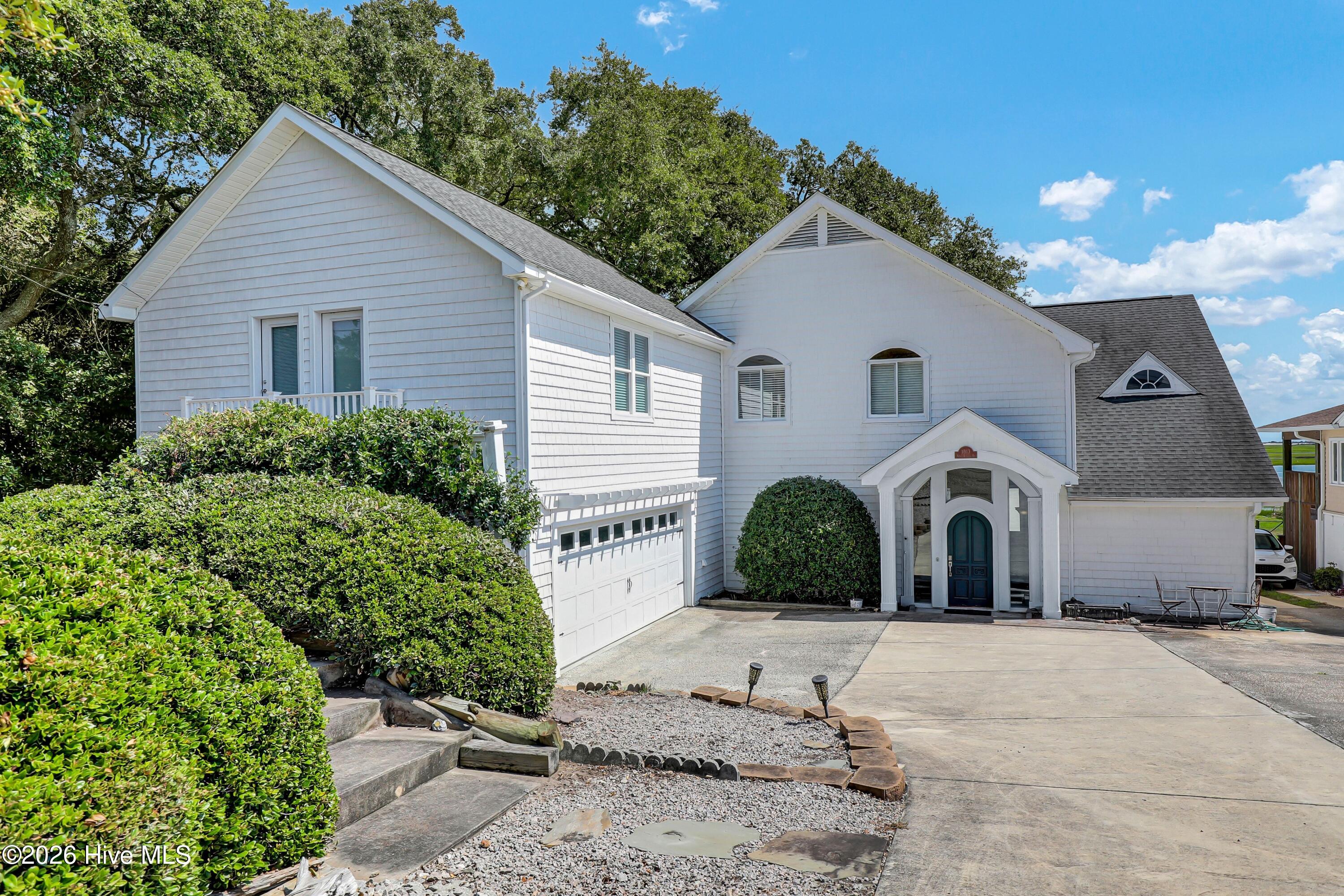 1813 Kings Landing Road Property Photo 2