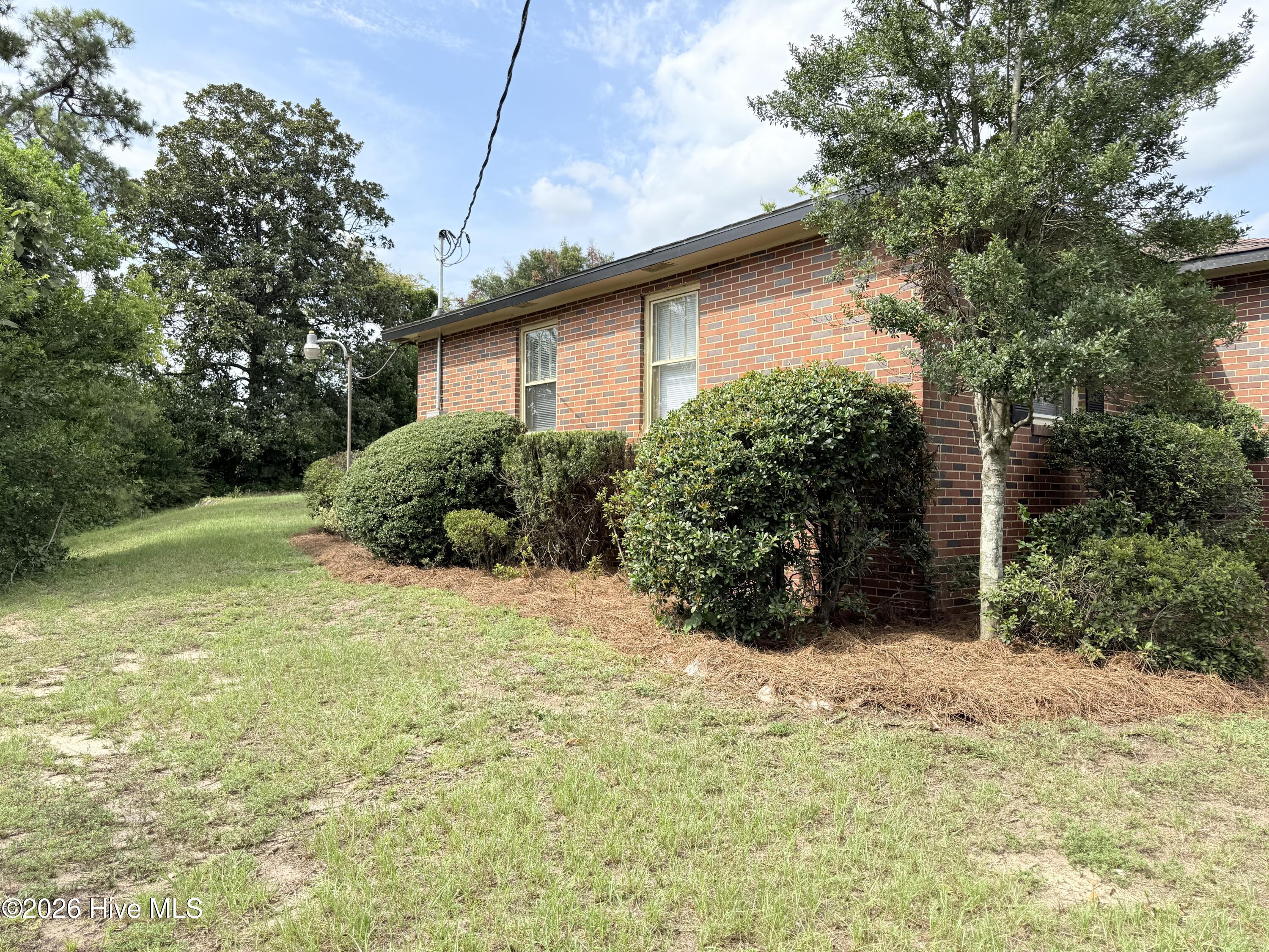 1761 Wycliffe Street Property Photo 7