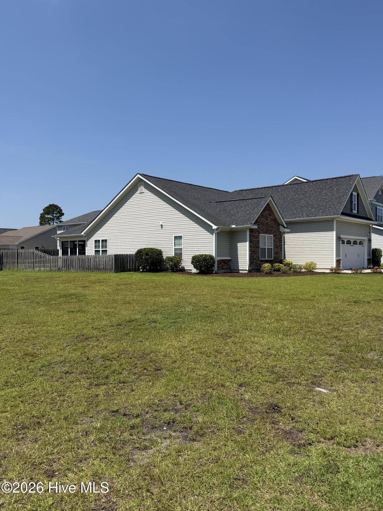1651 Provincial Drive Property Photo 3