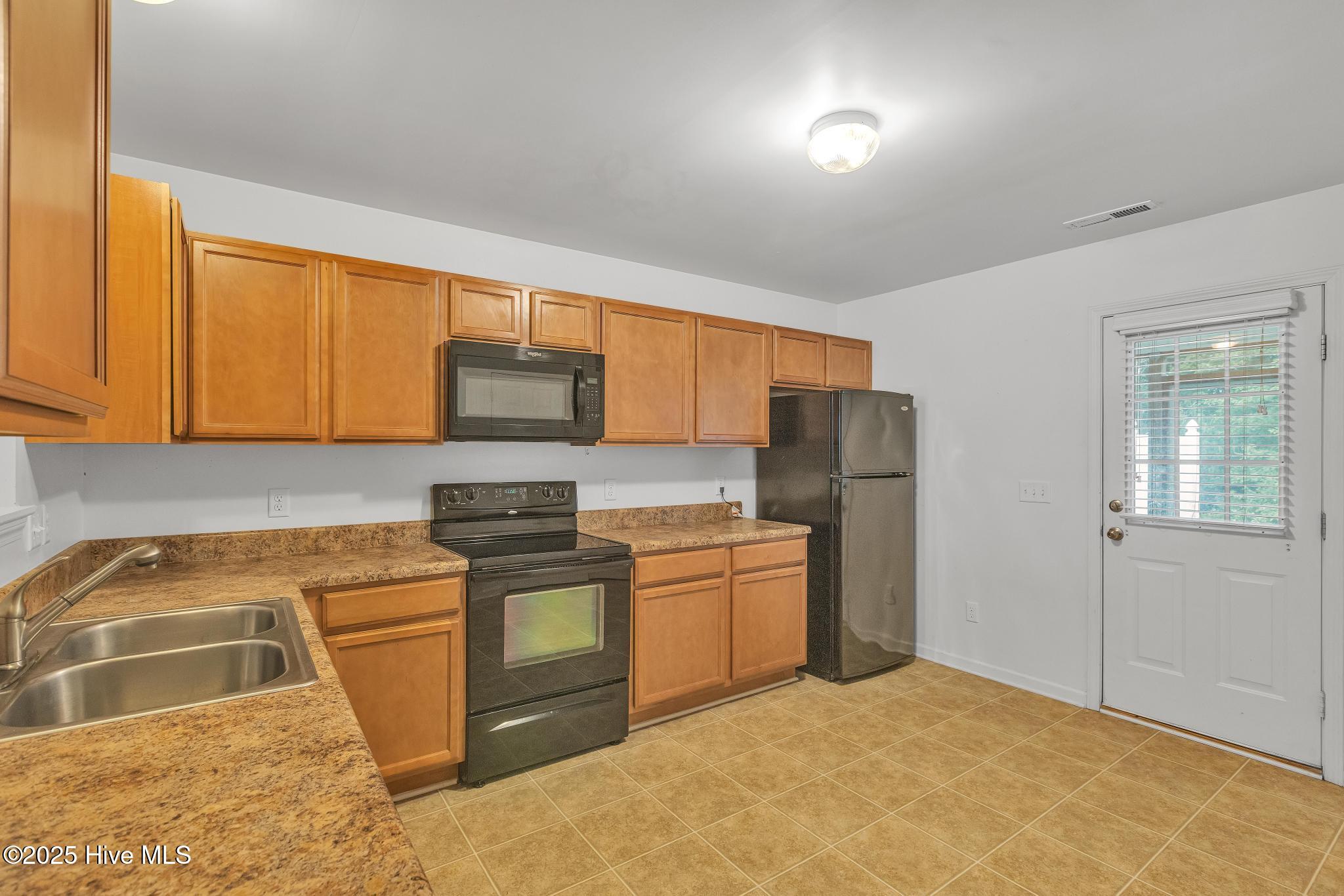 310 Caldwell Loop Property Photo 3