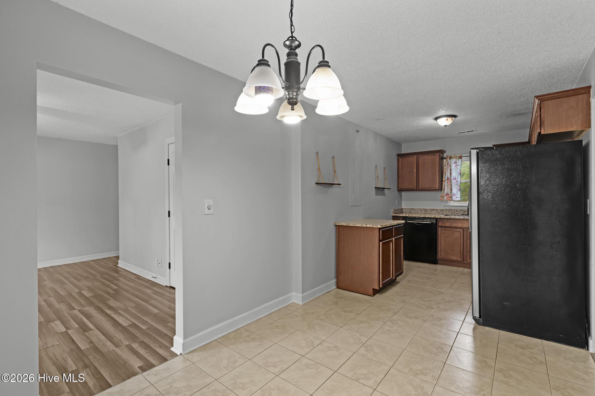 2080 Dawson Cabin Road Property Photo 5