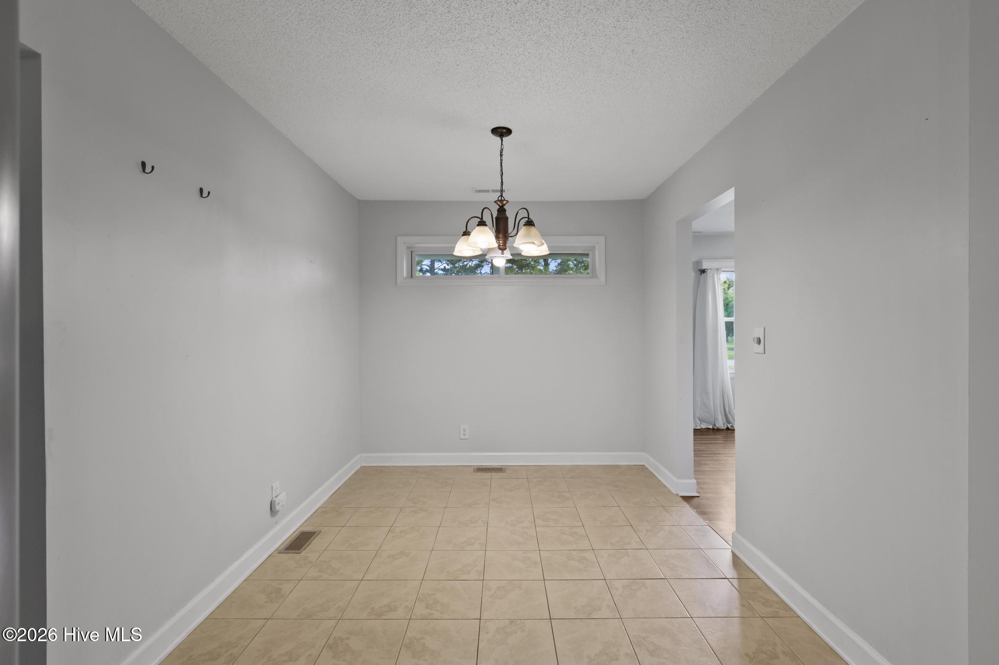 2080 Dawson Cabin Road Property Photo 6
