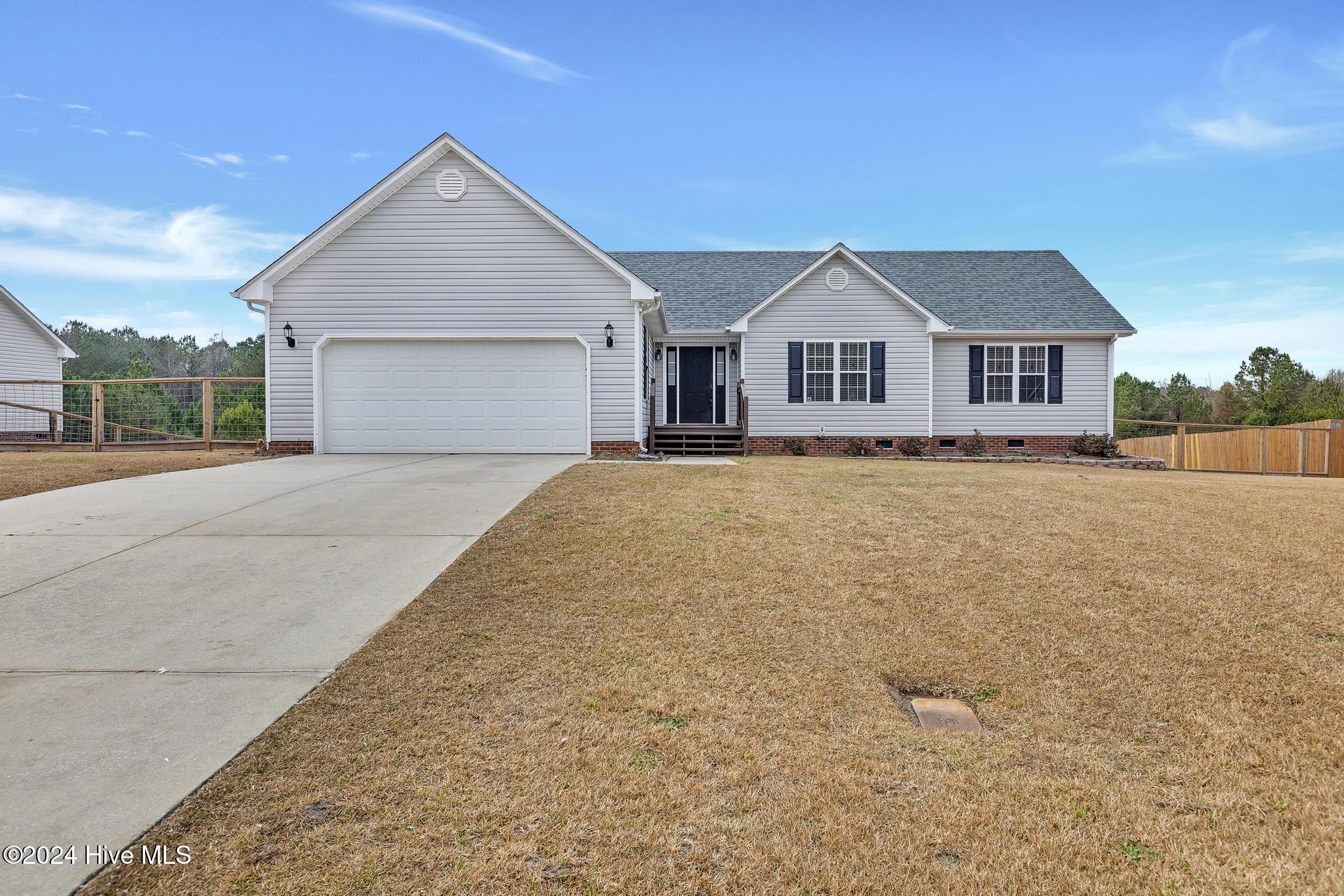 213 E Ridge Court Property Photo 1
