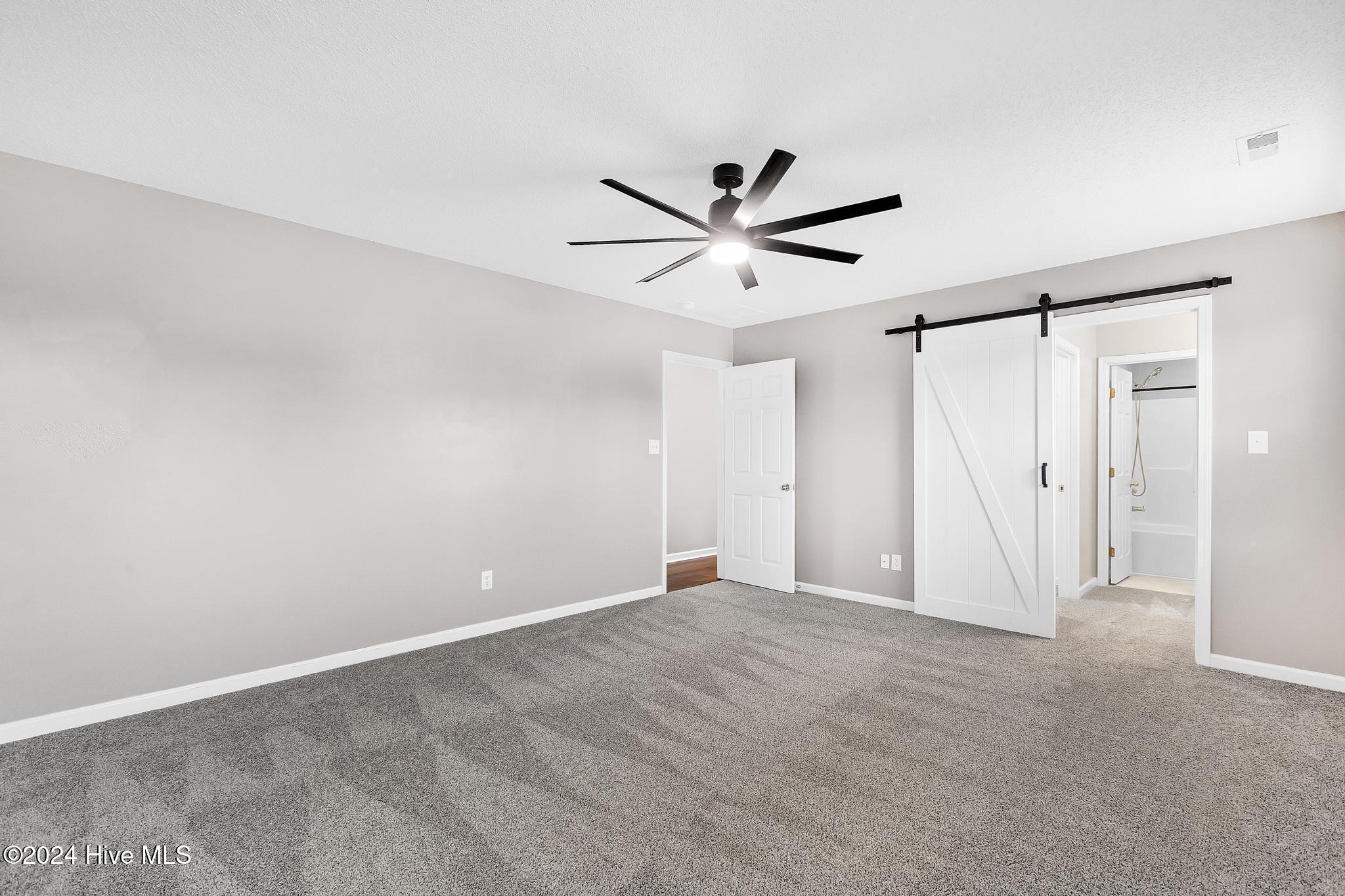 213 E Ridge Court Property Photo 11