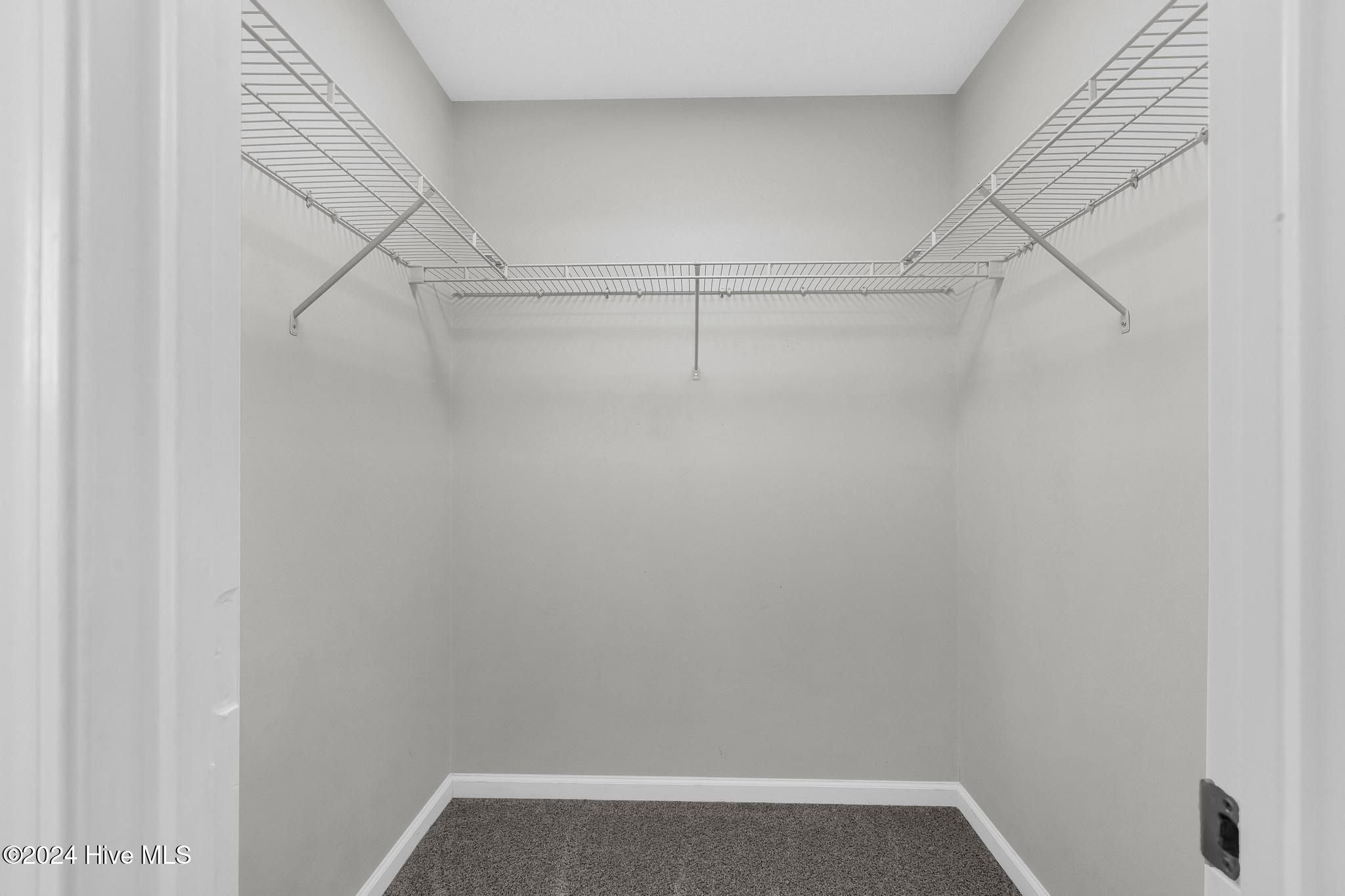 213 E Ridge Court Property Photo 13