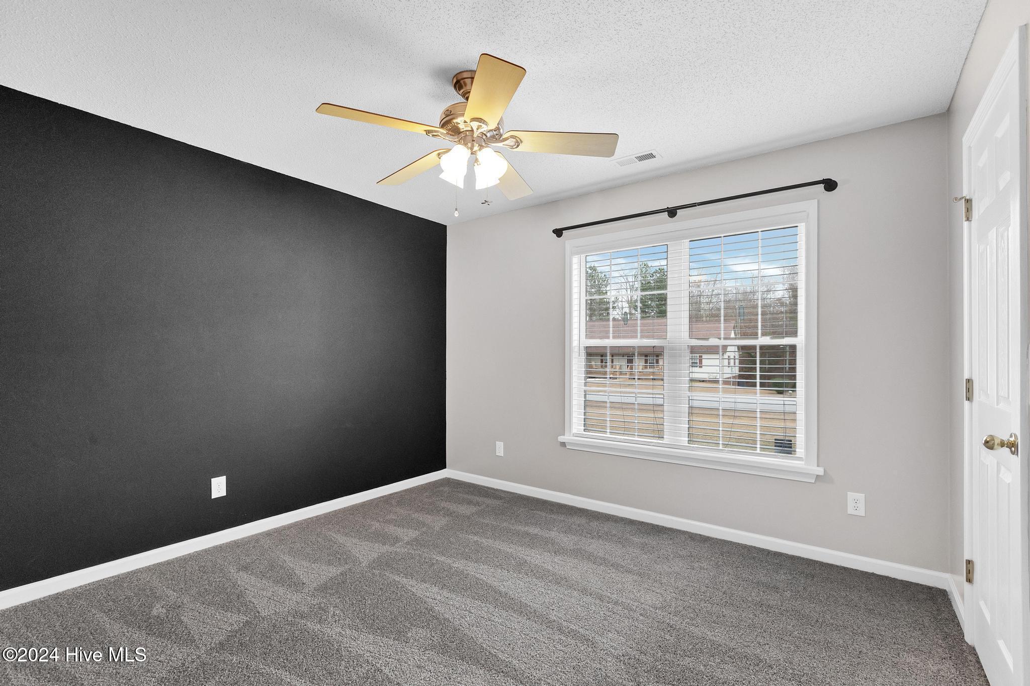 213 E Ridge Court Property Photo 15