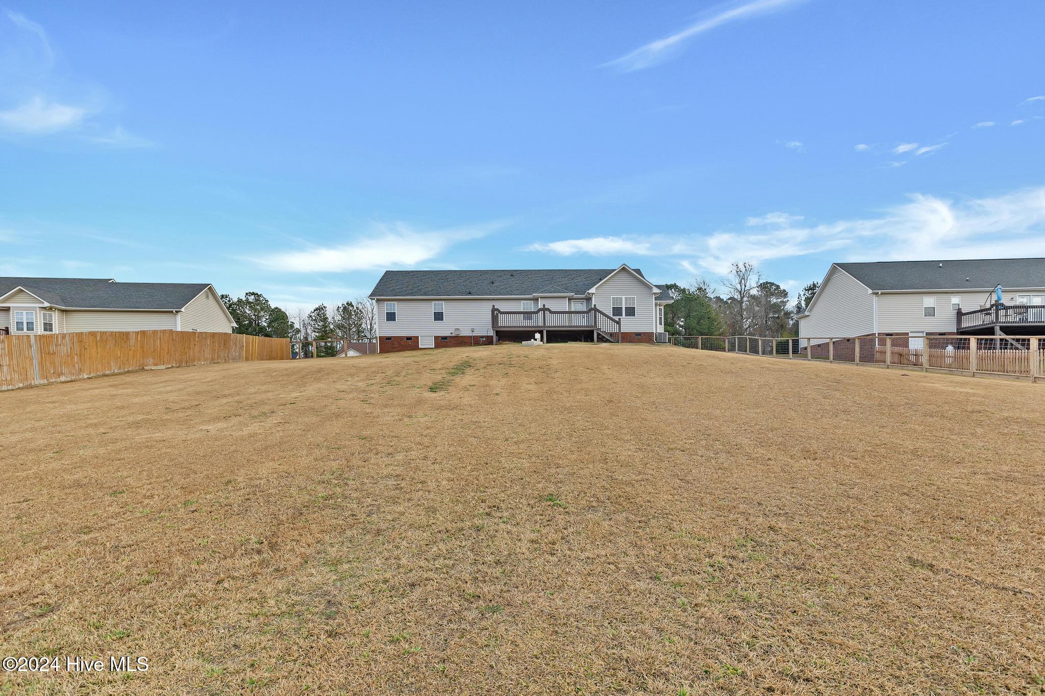 213 E Ridge Court Property Photo 23