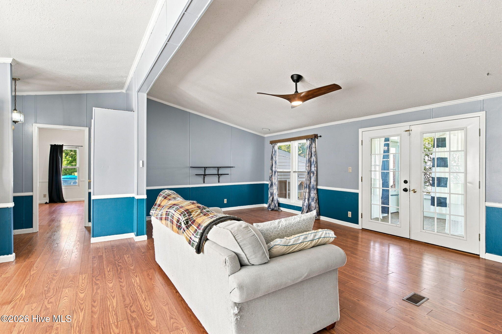 900 Lighthouse Court Property Photo 5
