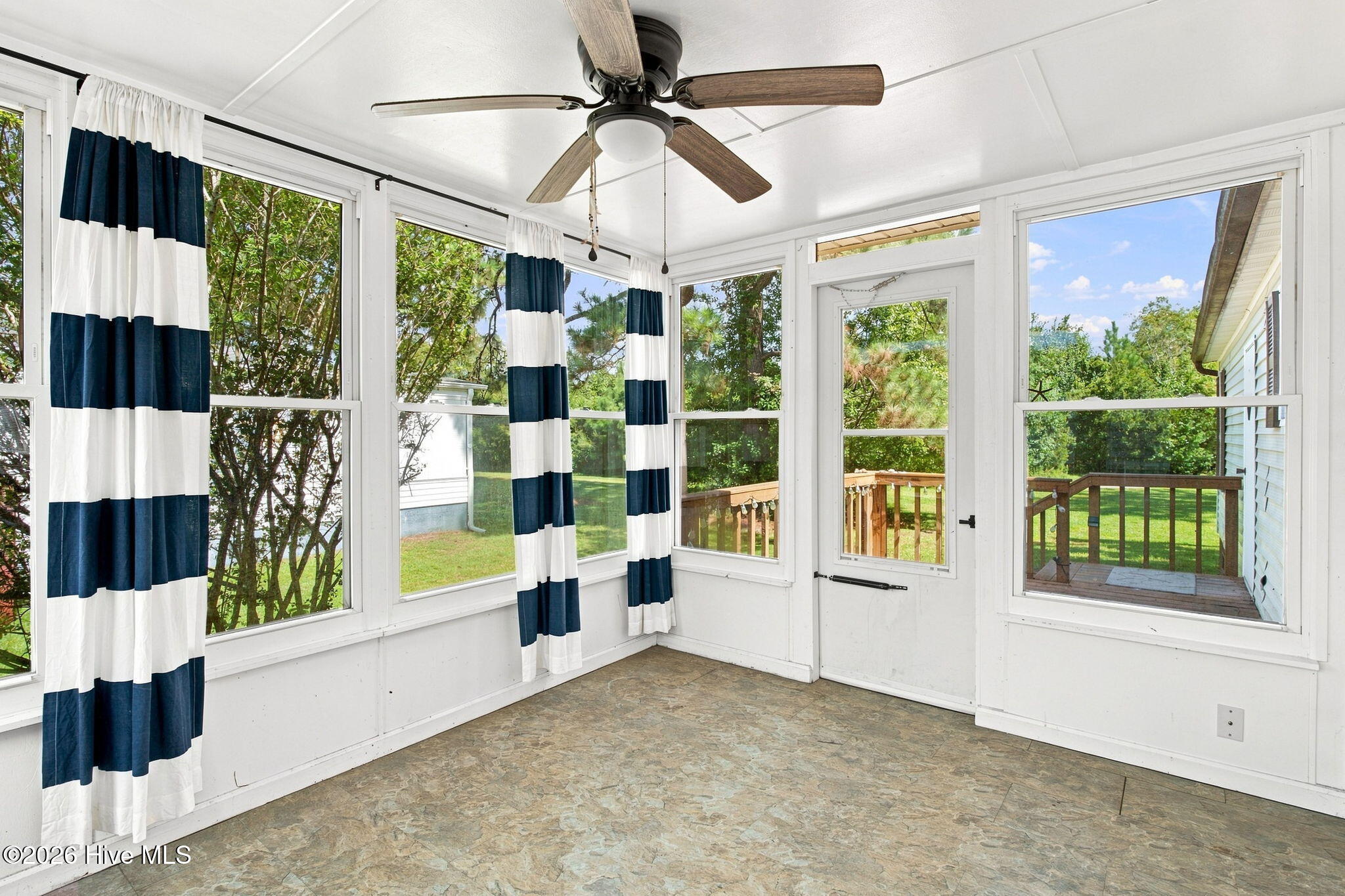 900 Lighthouse Court Property Photo 28
