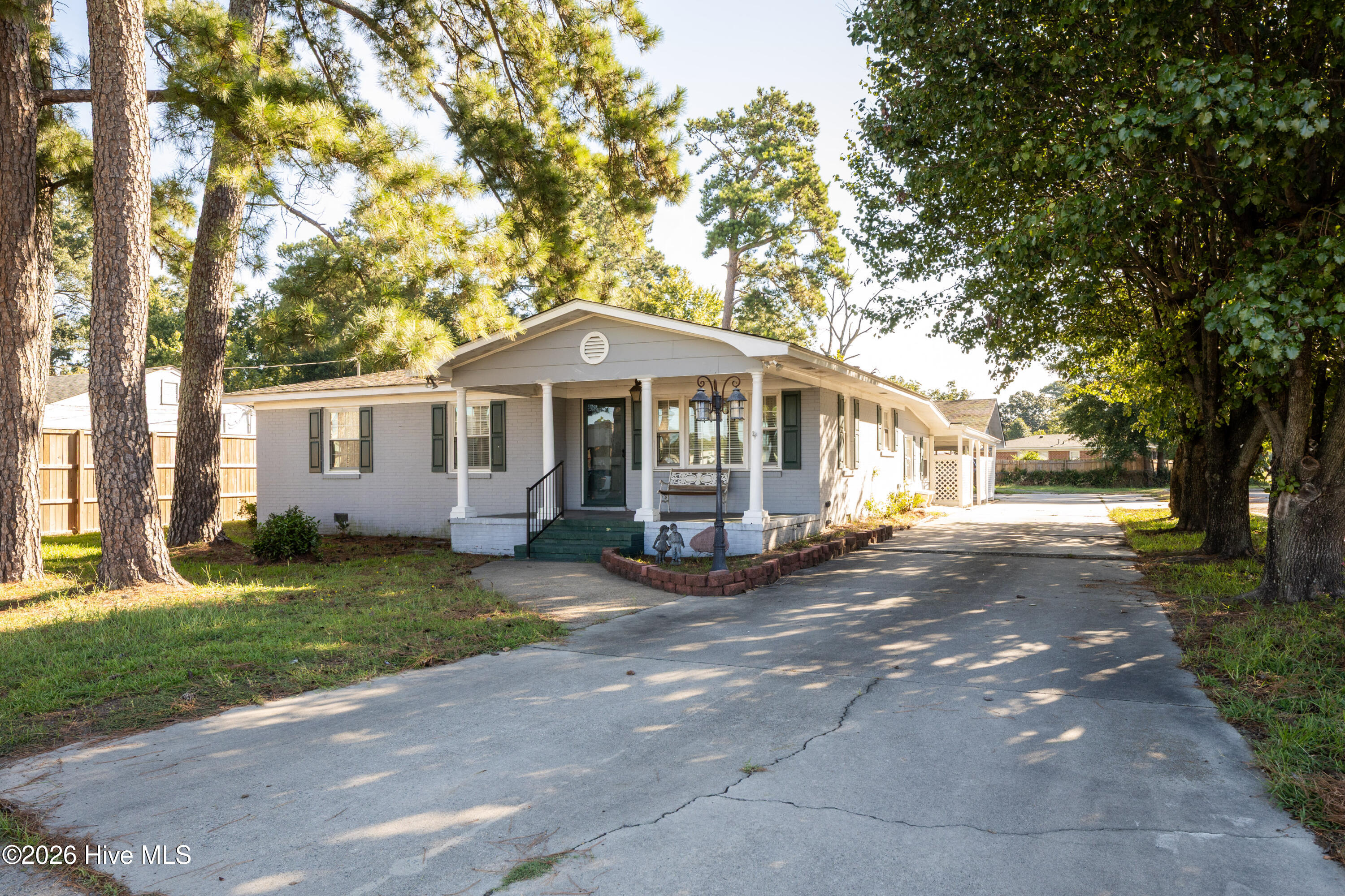 502 Raleigh Road Property Photo 1