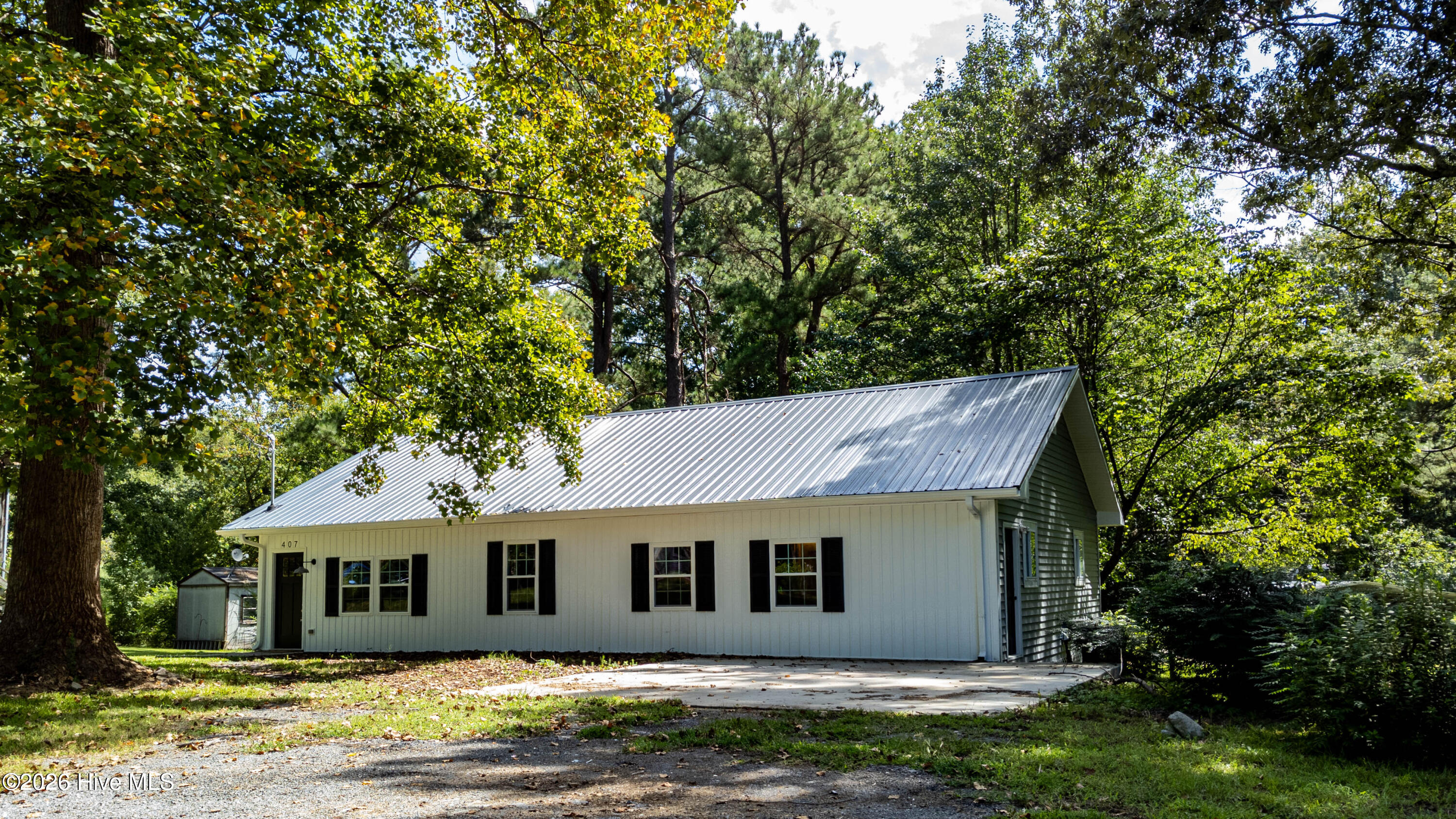 407 Dogwood Drive Property Photo 1