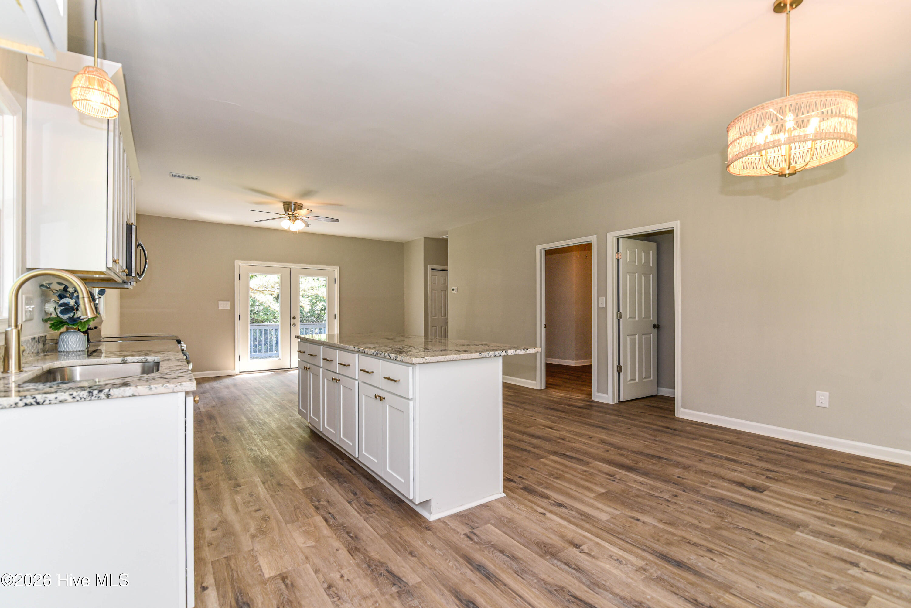 407 Dogwood Drive Property Photo 4