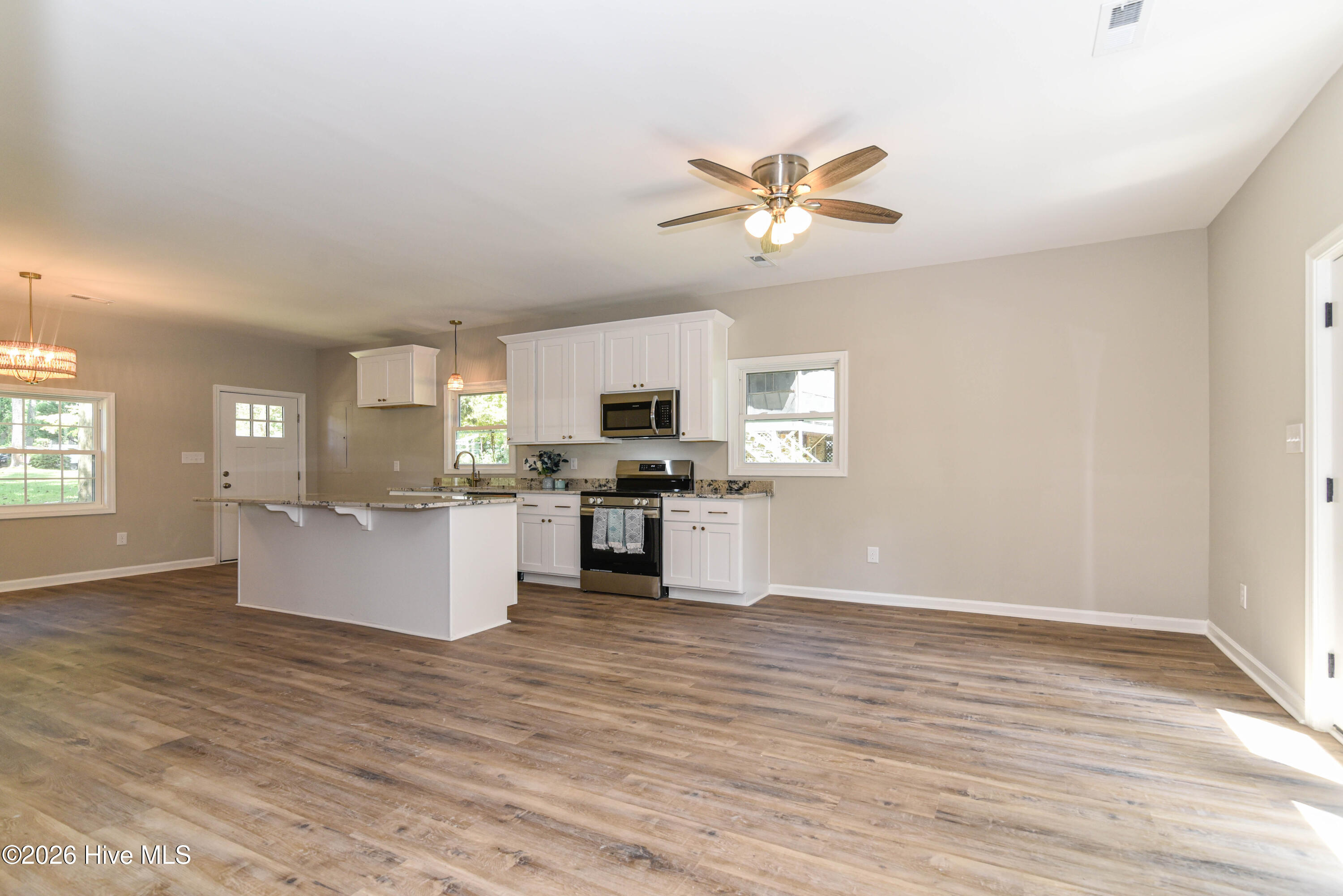 407 Dogwood Drive Property Photo 8