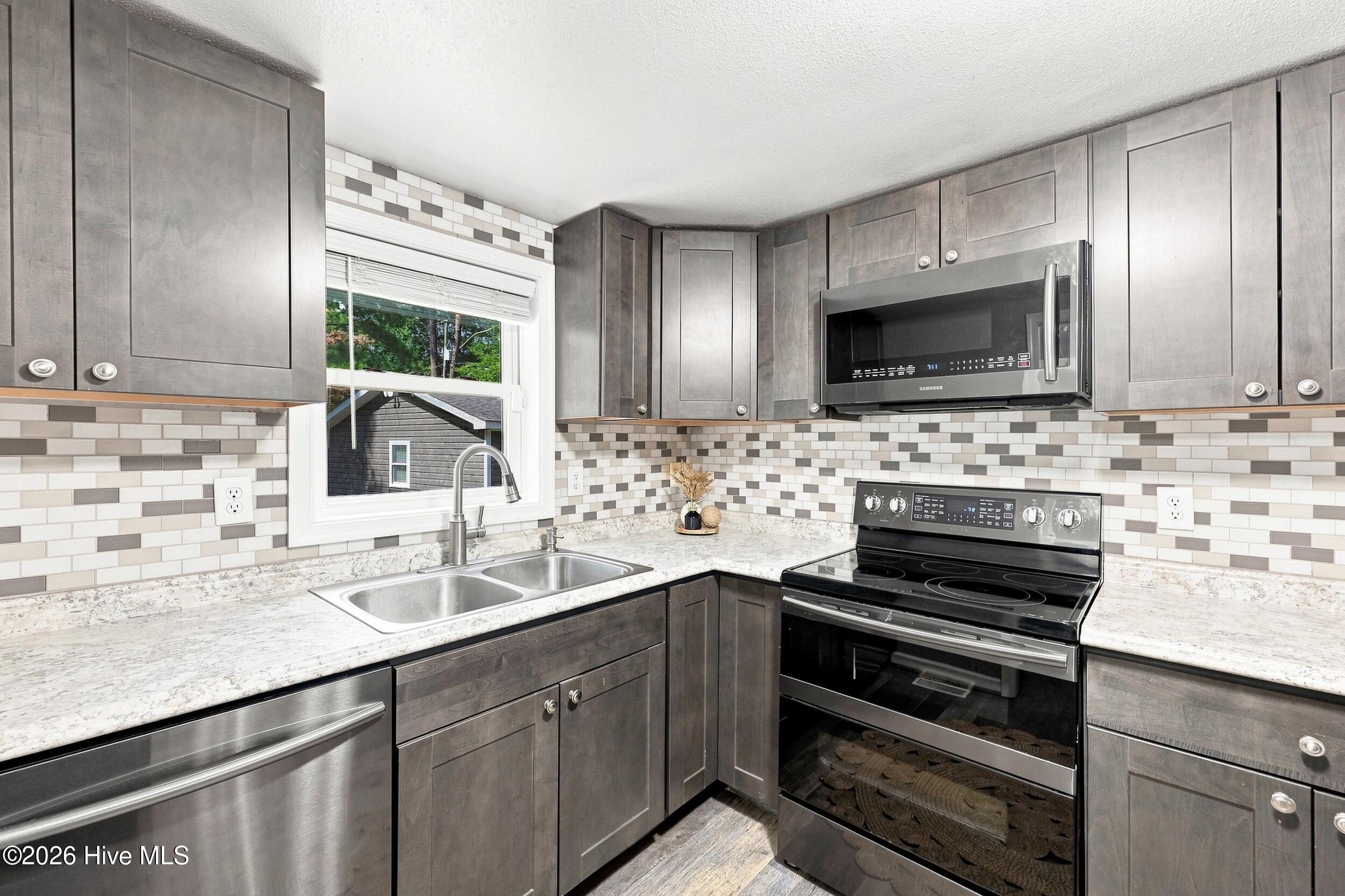 118 Huron Trail Property Photo 10