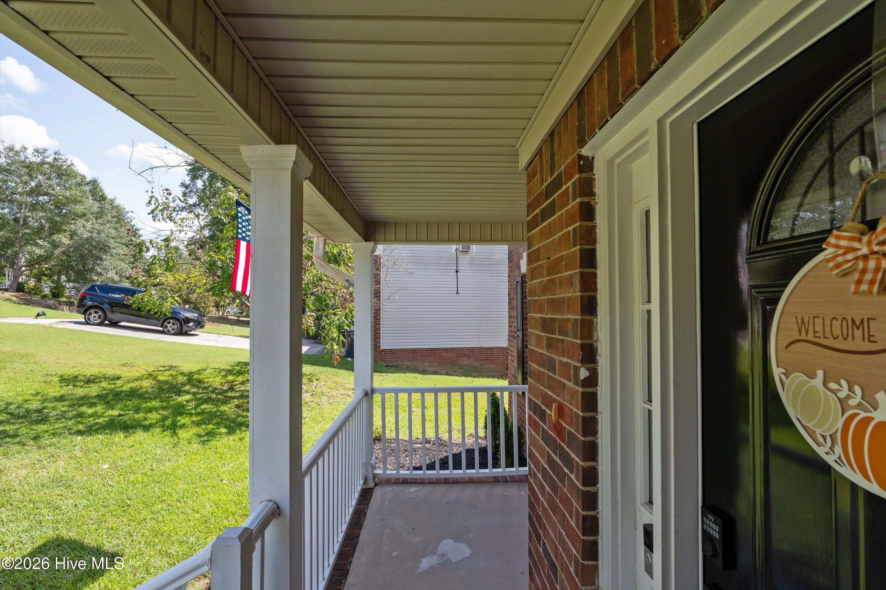 642 Hamden Drive Property Photo 8
