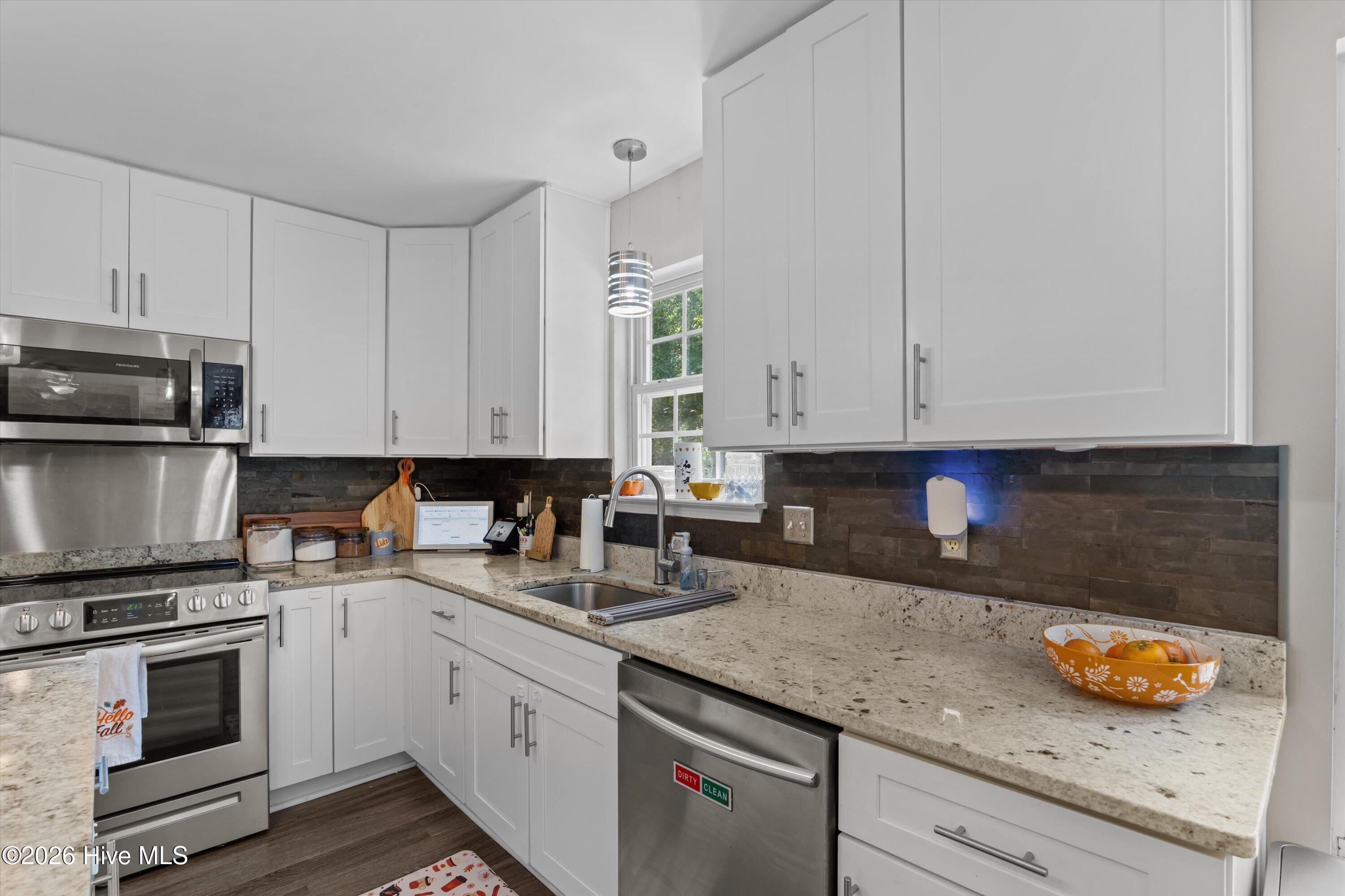 642 Hamden Drive Property Photo 17