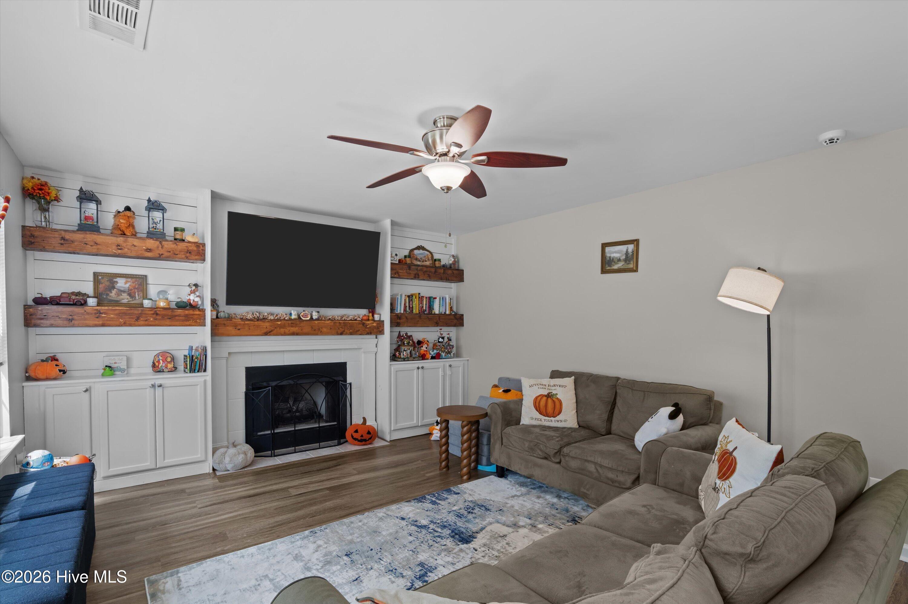 642 Hamden Drive Property Photo 27