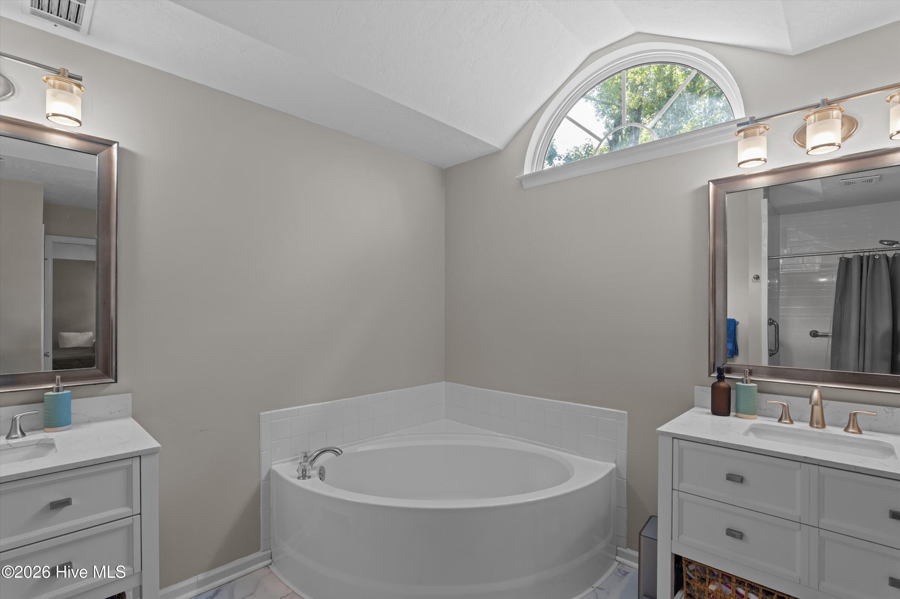 642 Hamden Drive Property Photo 35