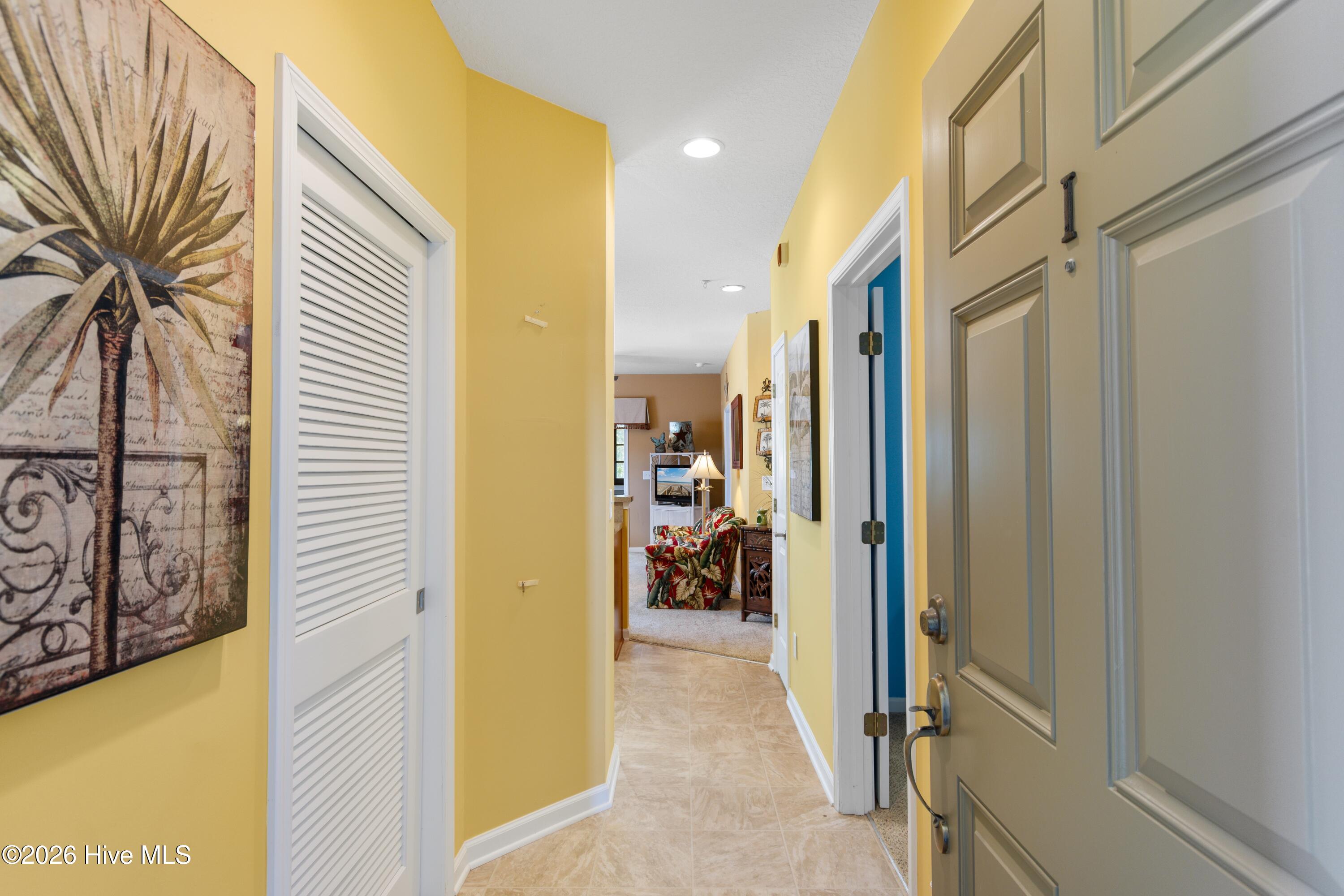 4102 Pinehurst Circle Apt 1i Property Photo 3