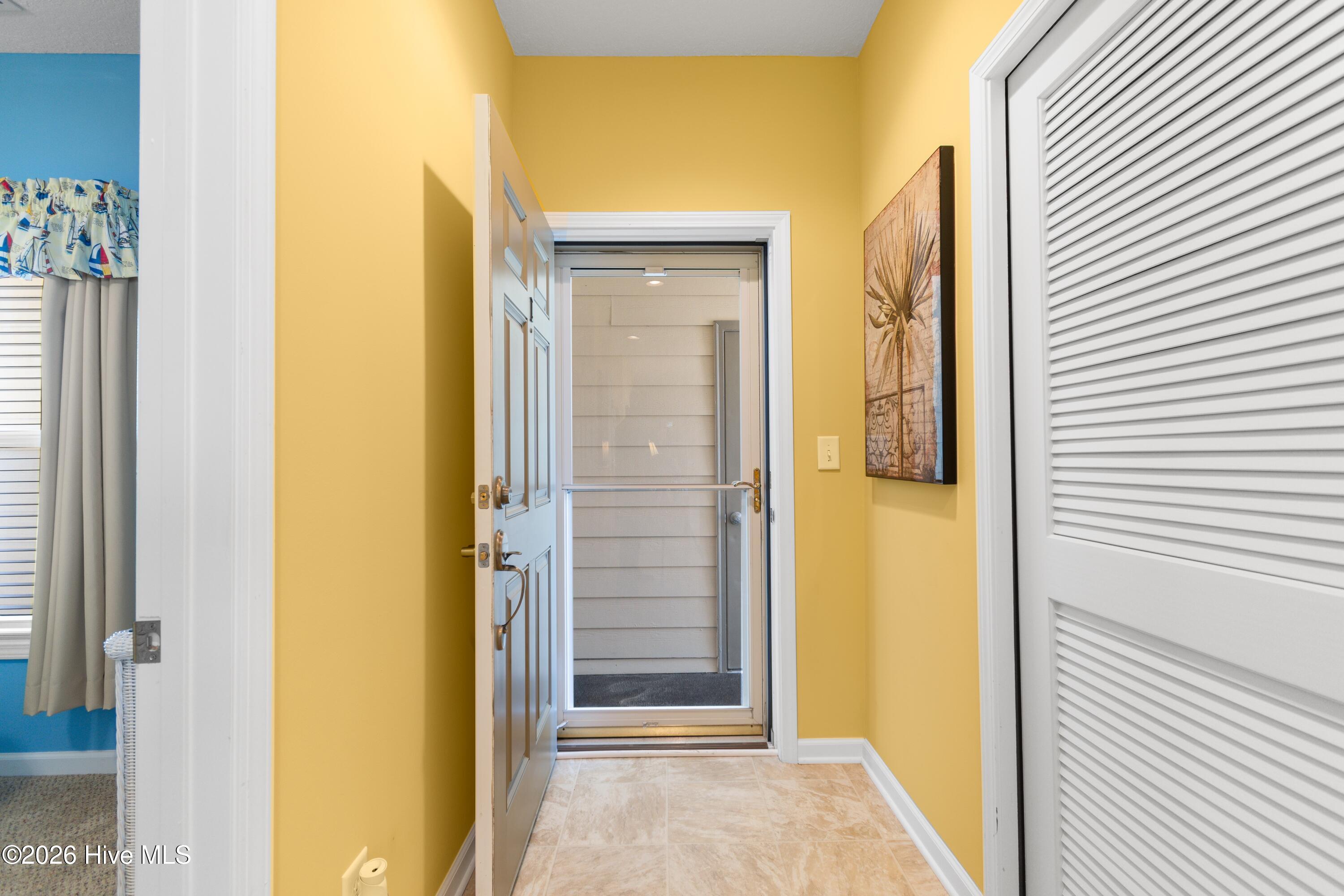 4102 Pinehurst Circle Apt 1i Property Photo 4