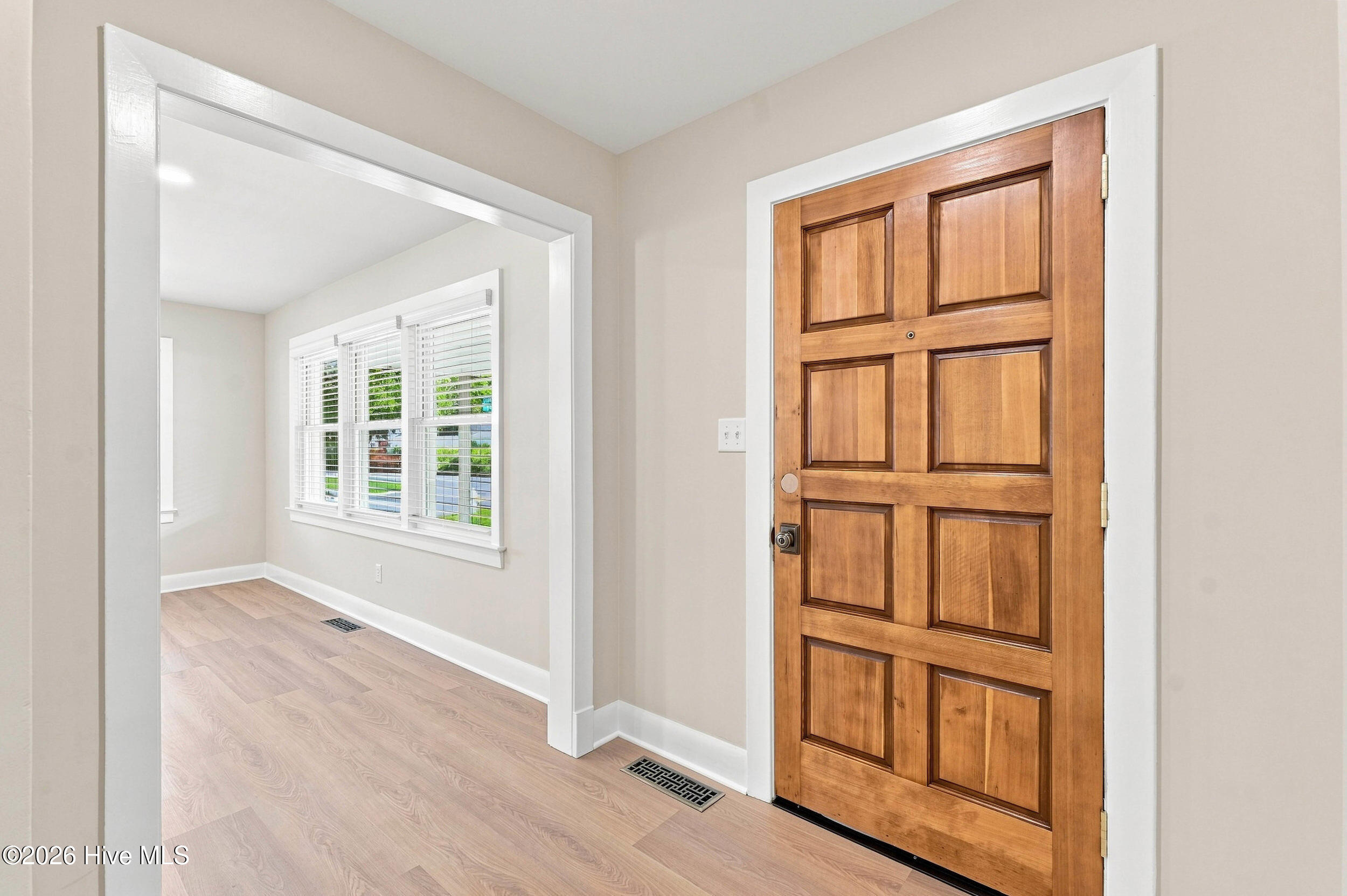 1315 Queen Street Property Photo 6