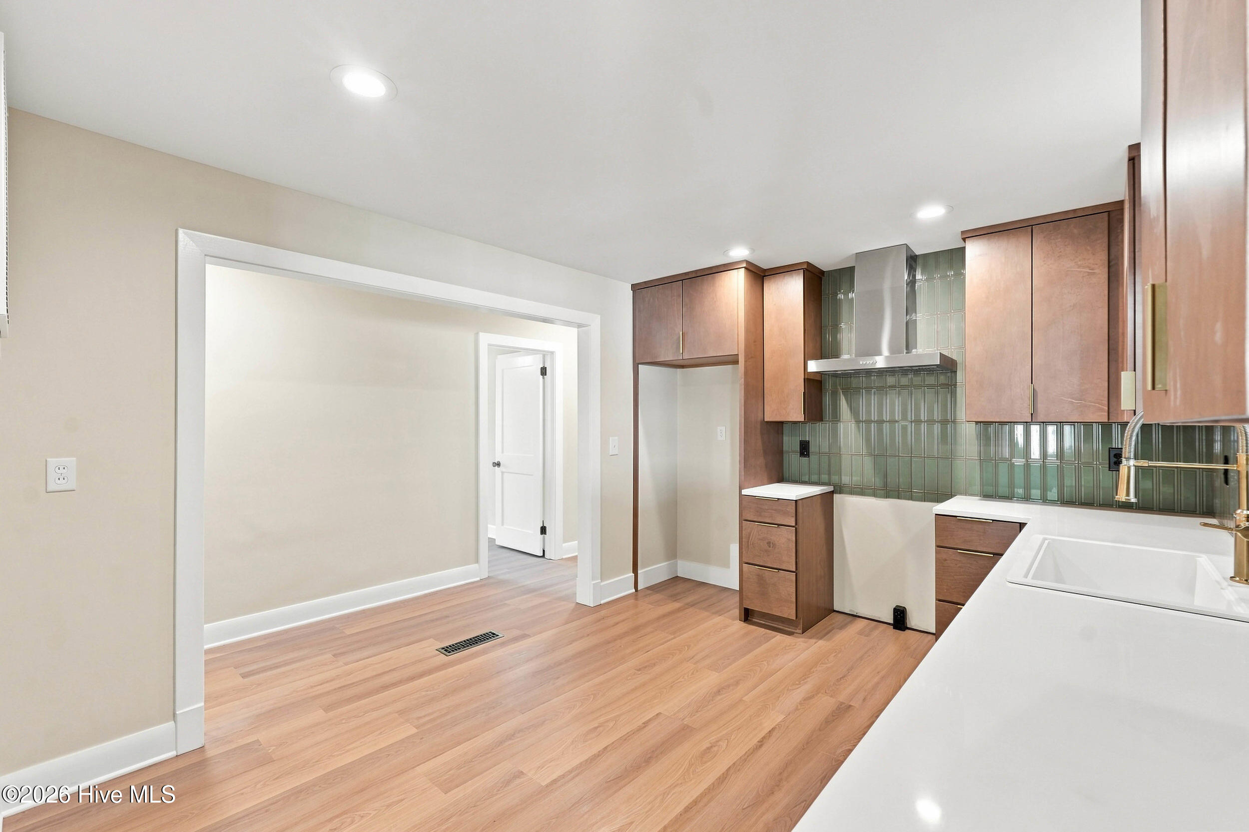 1315 Queen Street Property Photo 24
