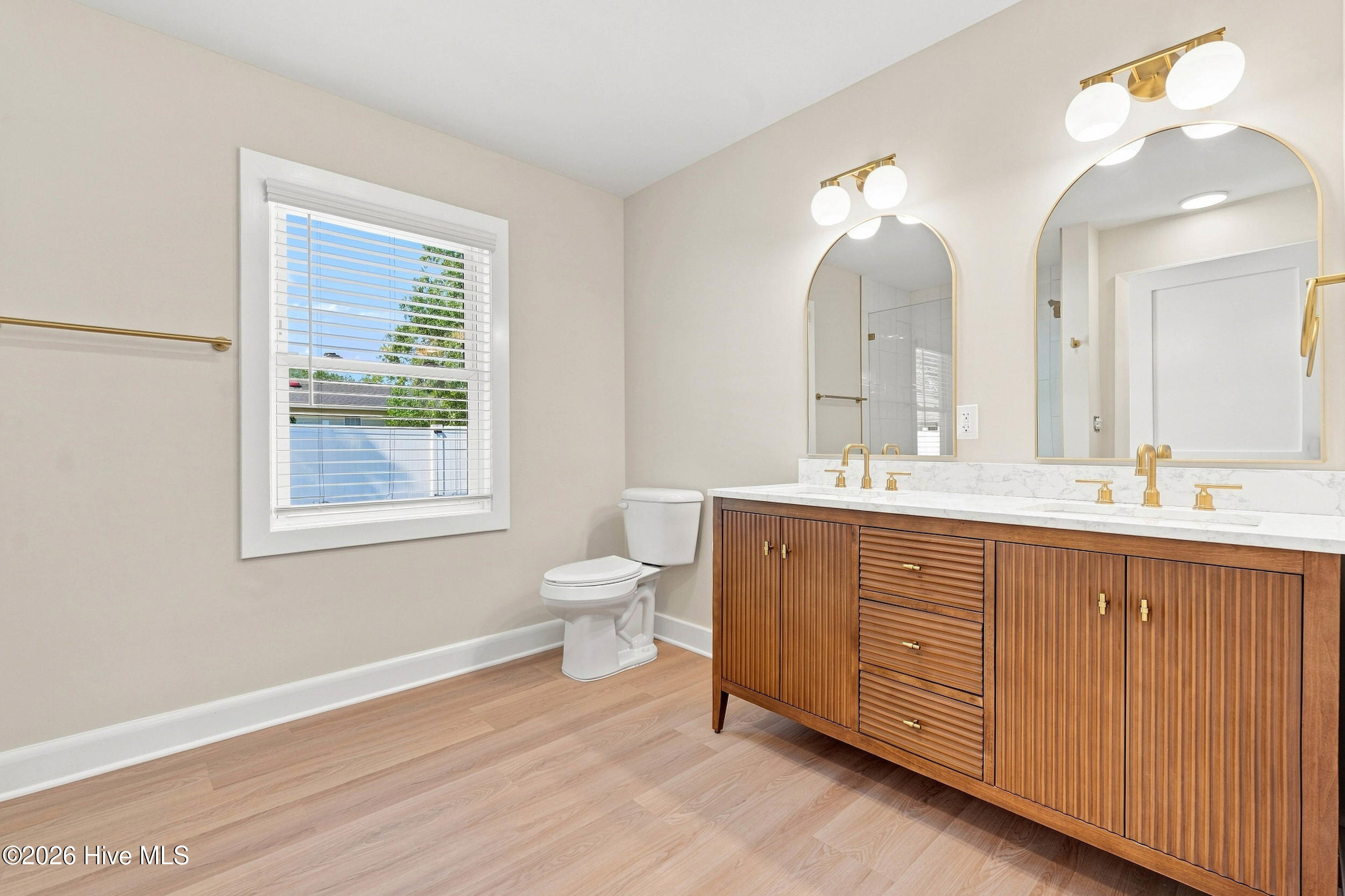 1315 Queen Street Property Photo 31