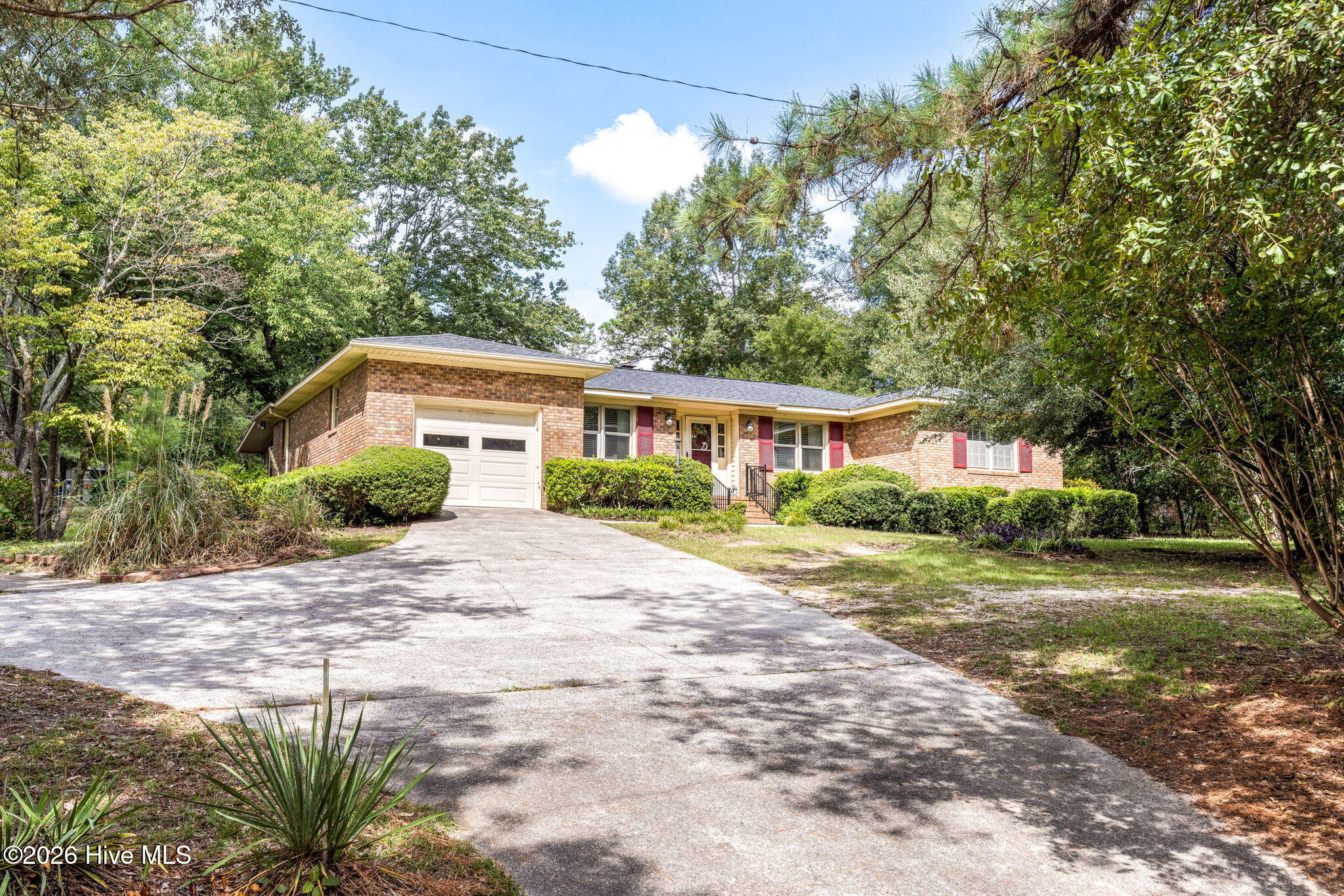 619 Cherokee Drive Property Photo 1
