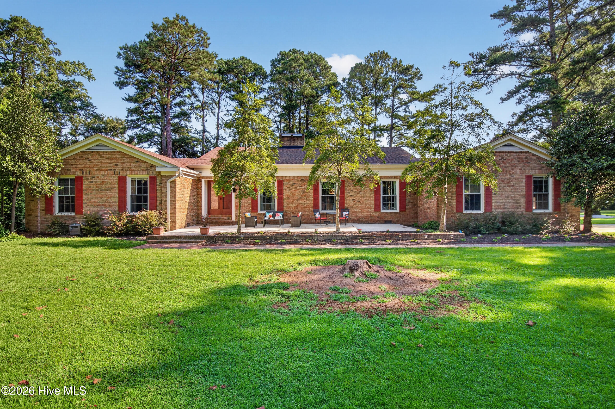 113 Clarendon Road Property Photo 1