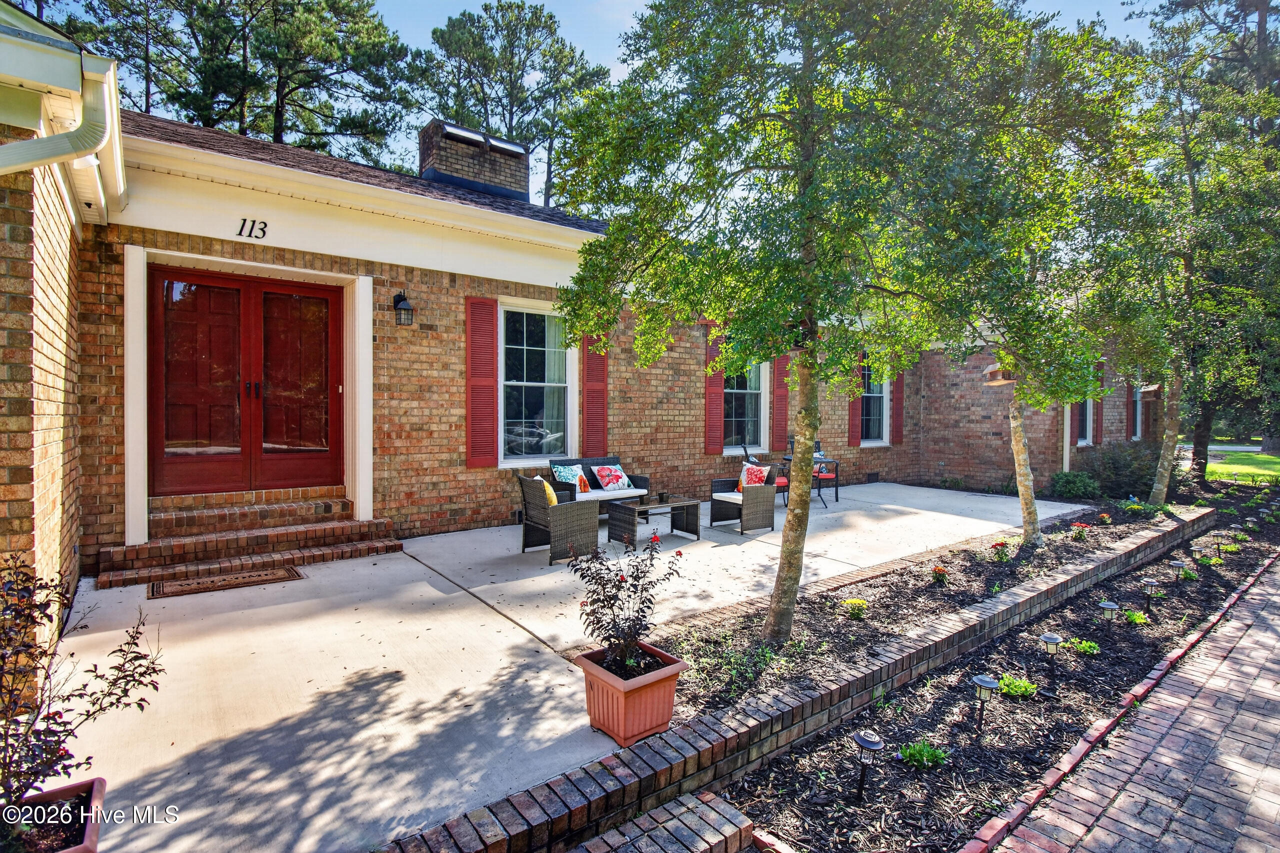 113 Clarendon Road Property Photo 3