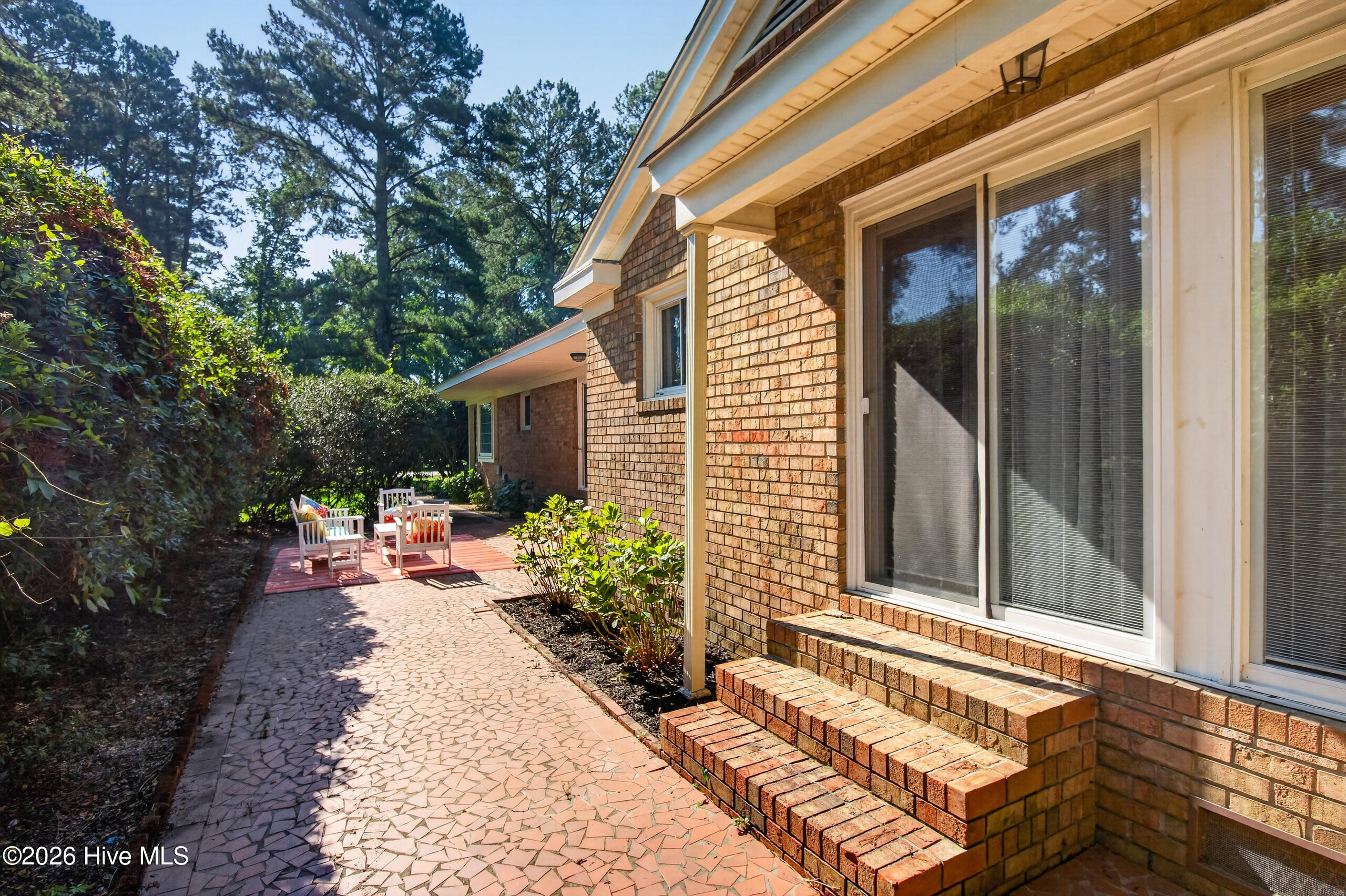 113 Clarendon Road Property Photo 42