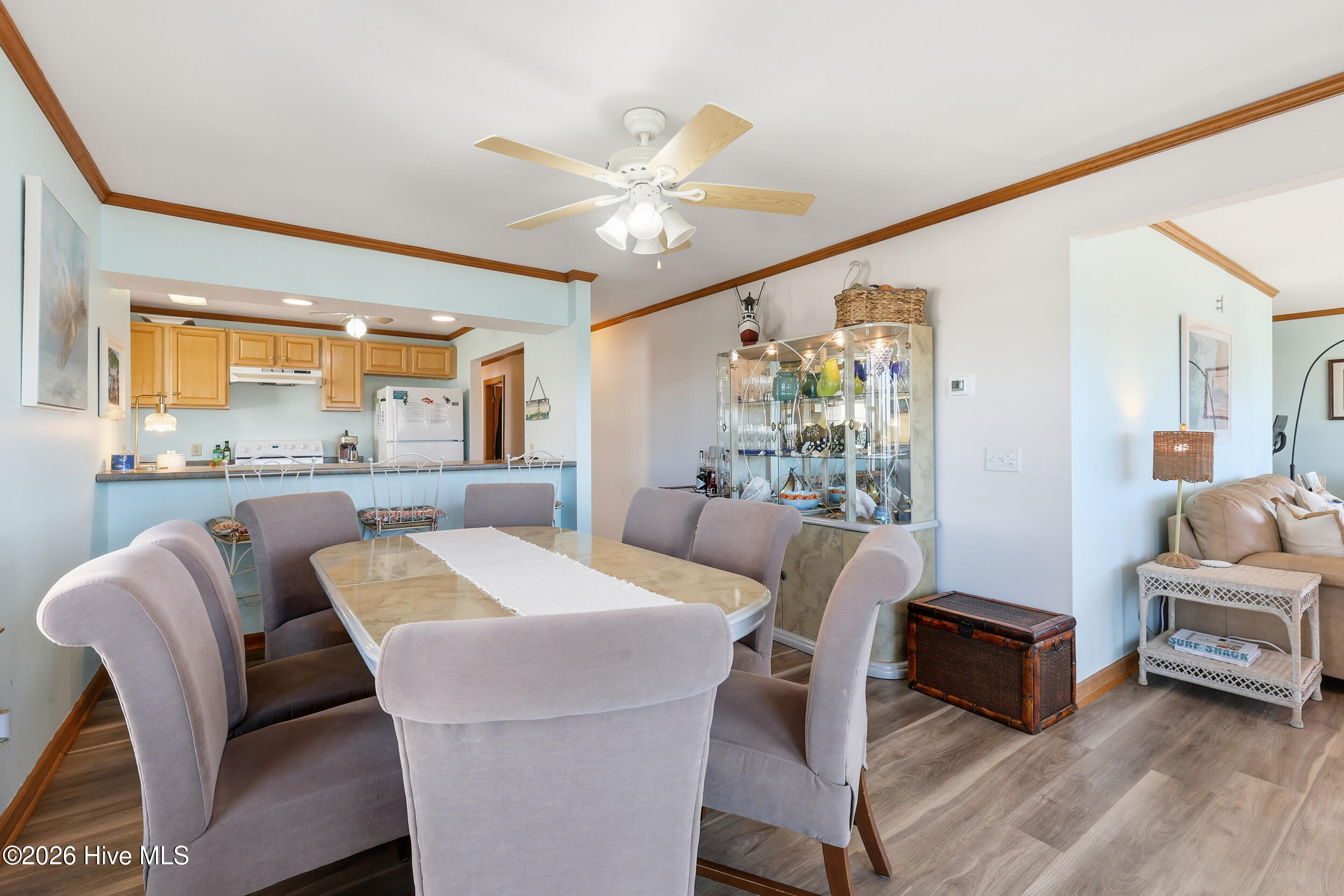 710 Waynick Boulevard B - Lower Property Photo 10