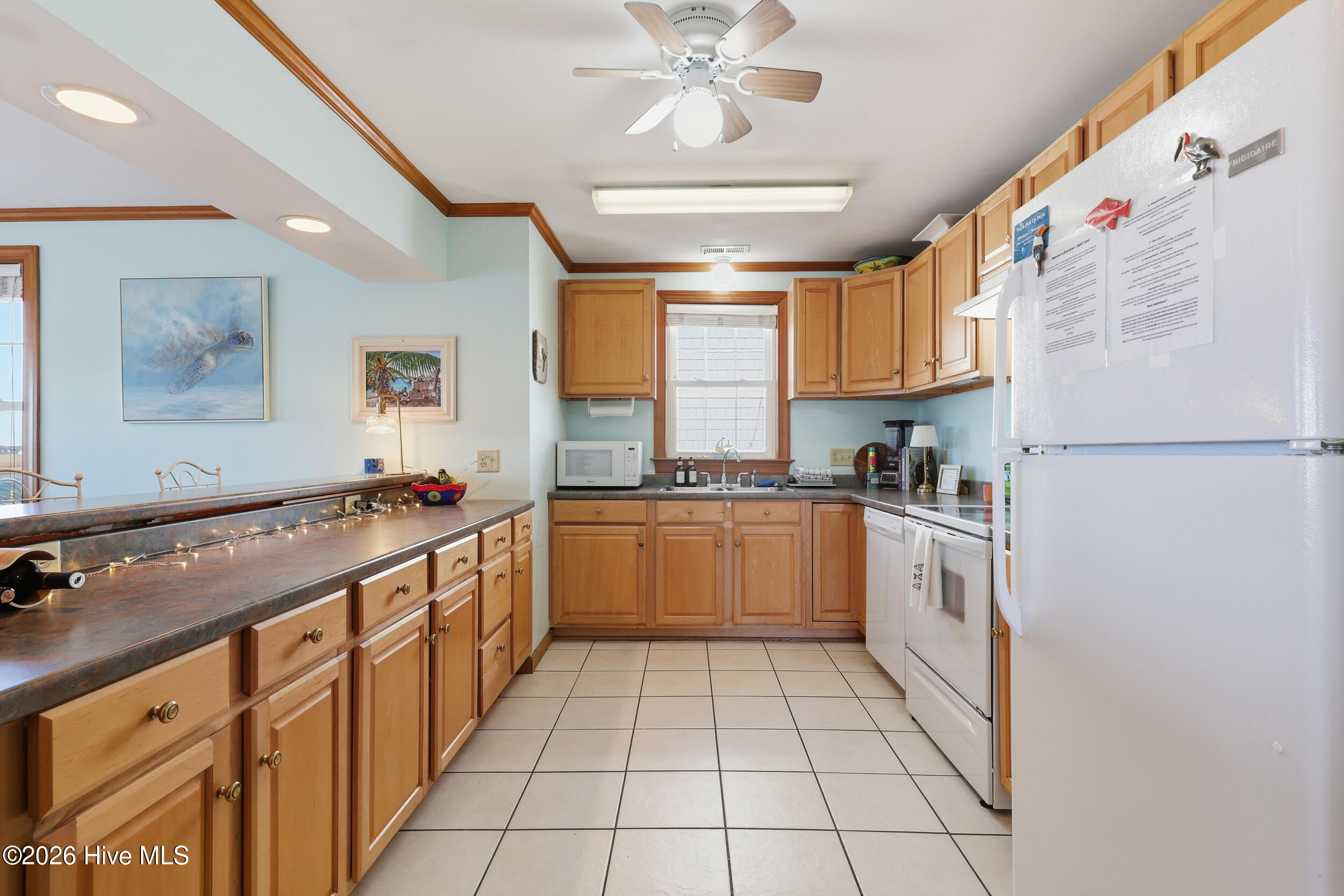 710 Waynick Boulevard B - Lower Property Photo 11