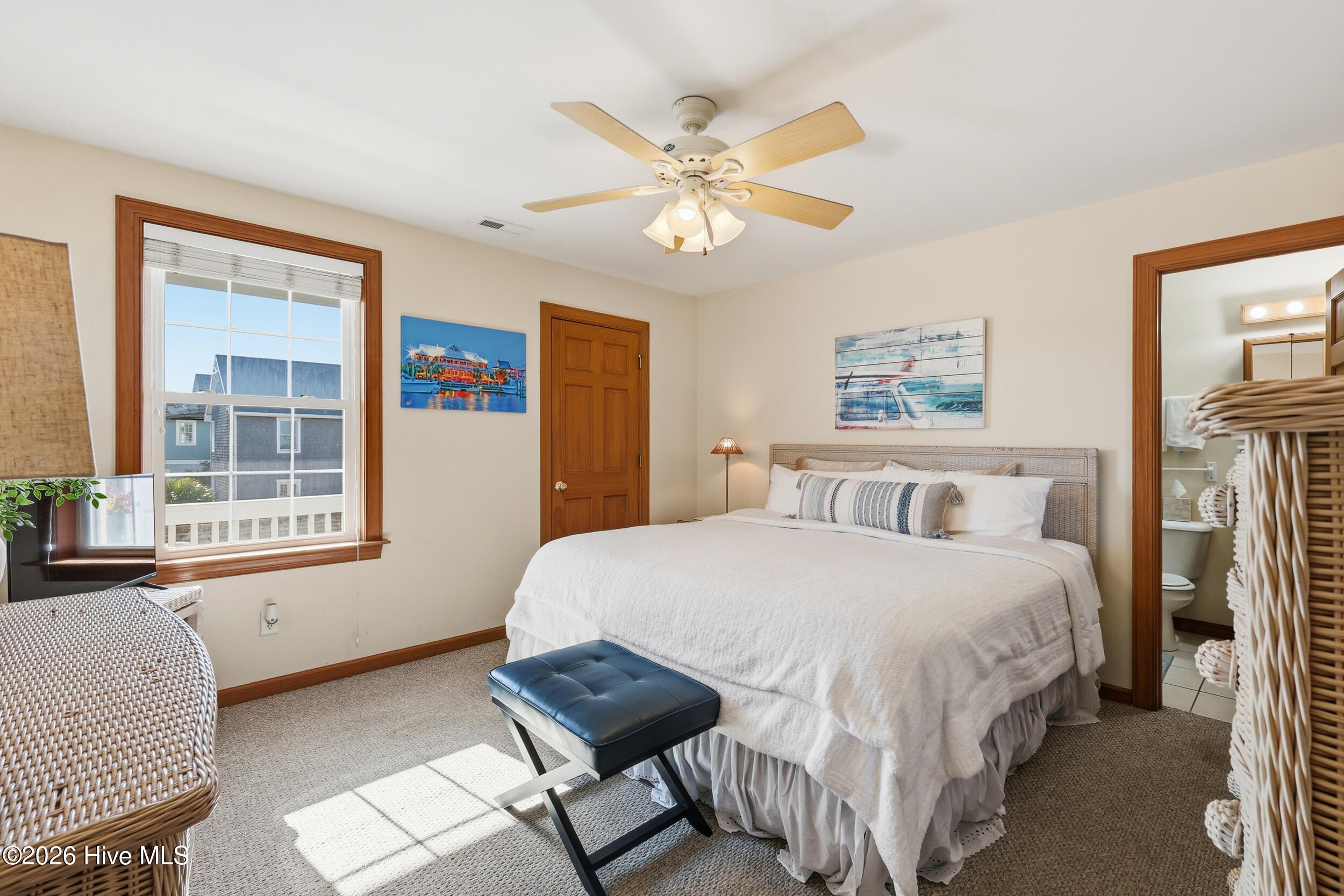 710 Waynick Boulevard B - Lower Property Photo 14