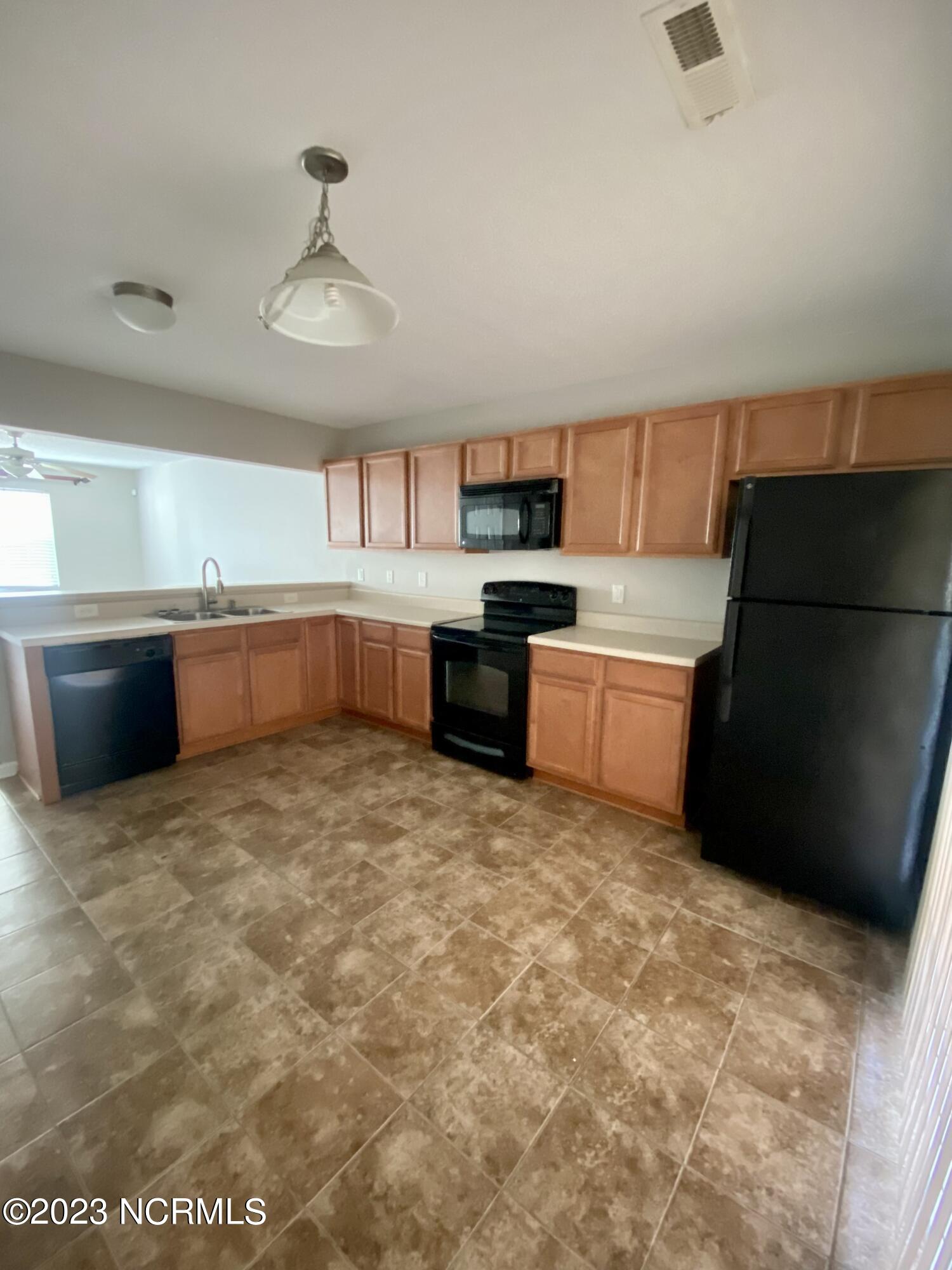 6009 Grandeur Avenue Property Photo 6