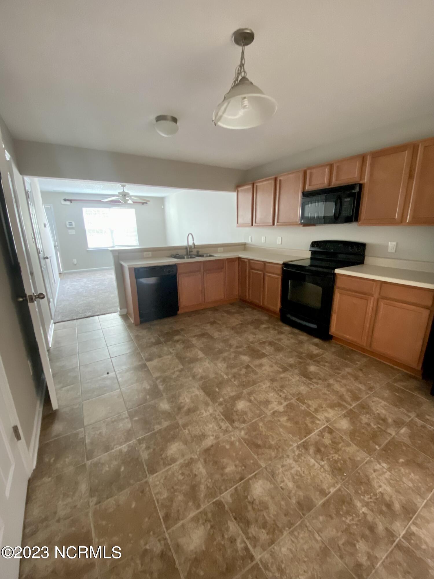 6009 Grandeur Avenue Property Photo 7