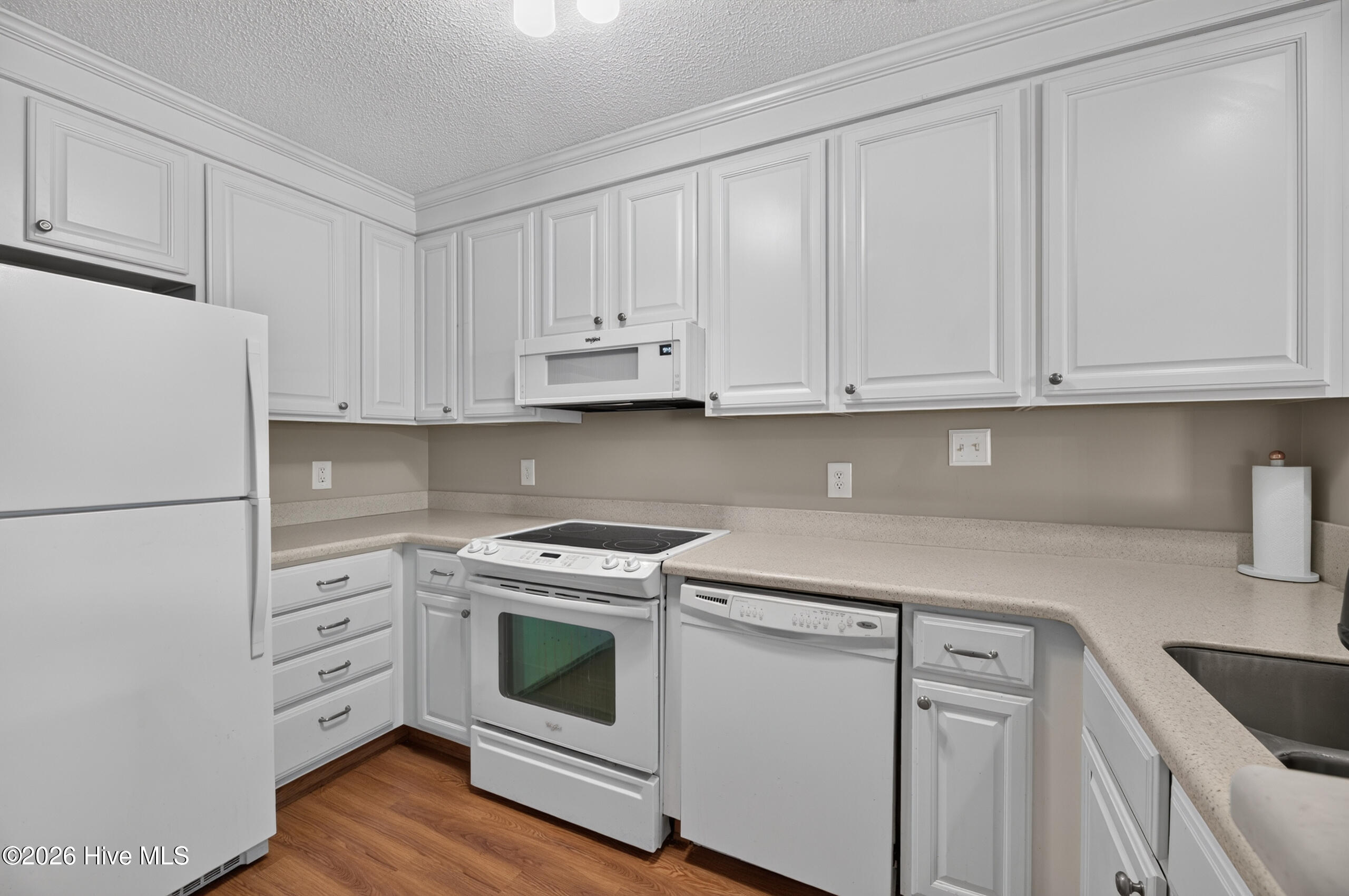 101 Breezewood Drive H Property Photo 35