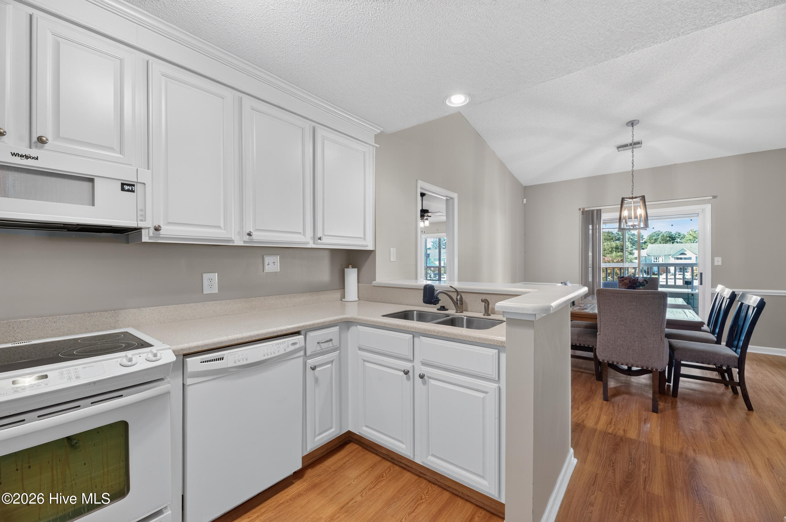 101 Breezewood Drive H Property Photo 37
