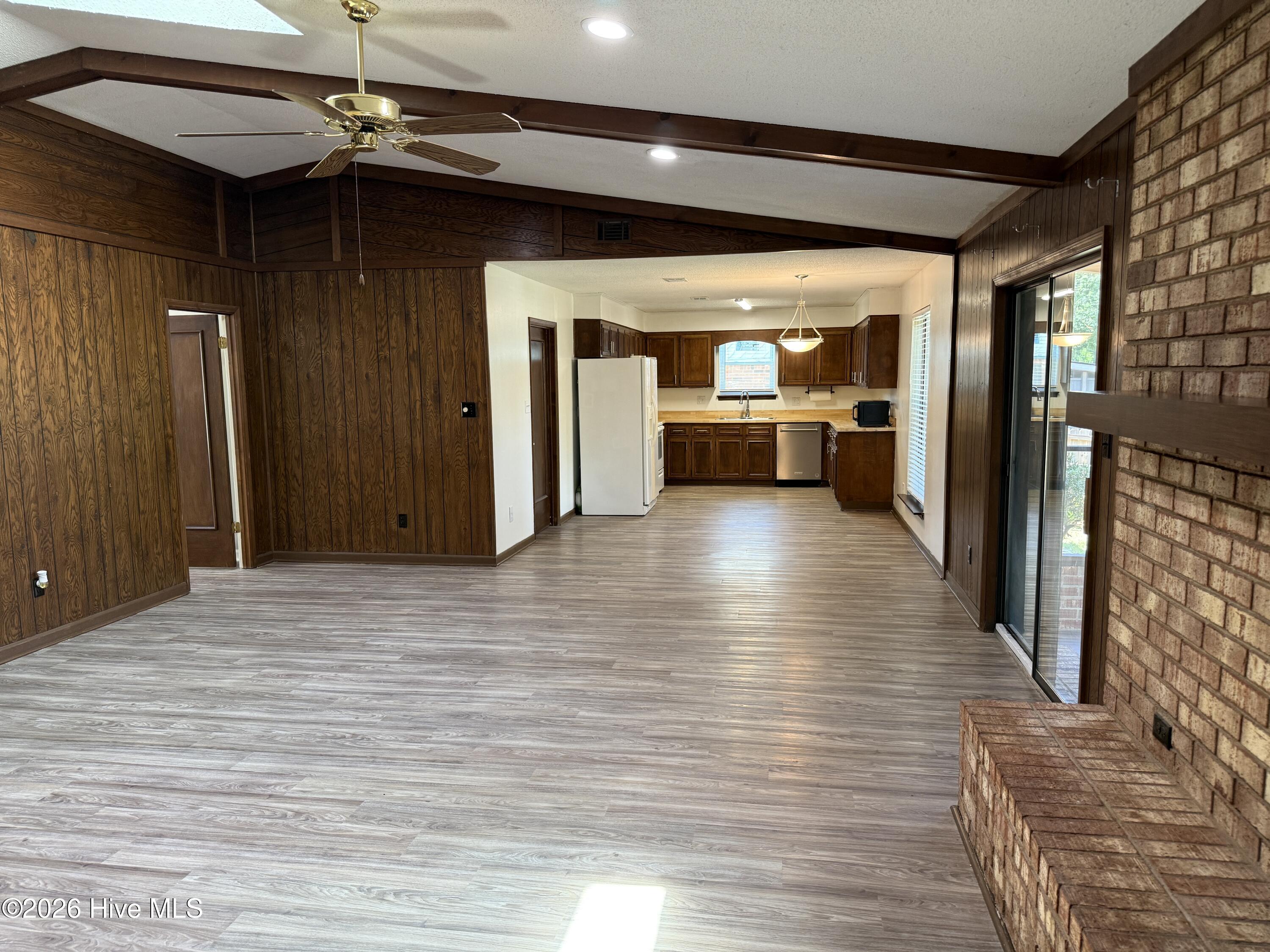 2044 Bridgewater Drive Property Photo 4